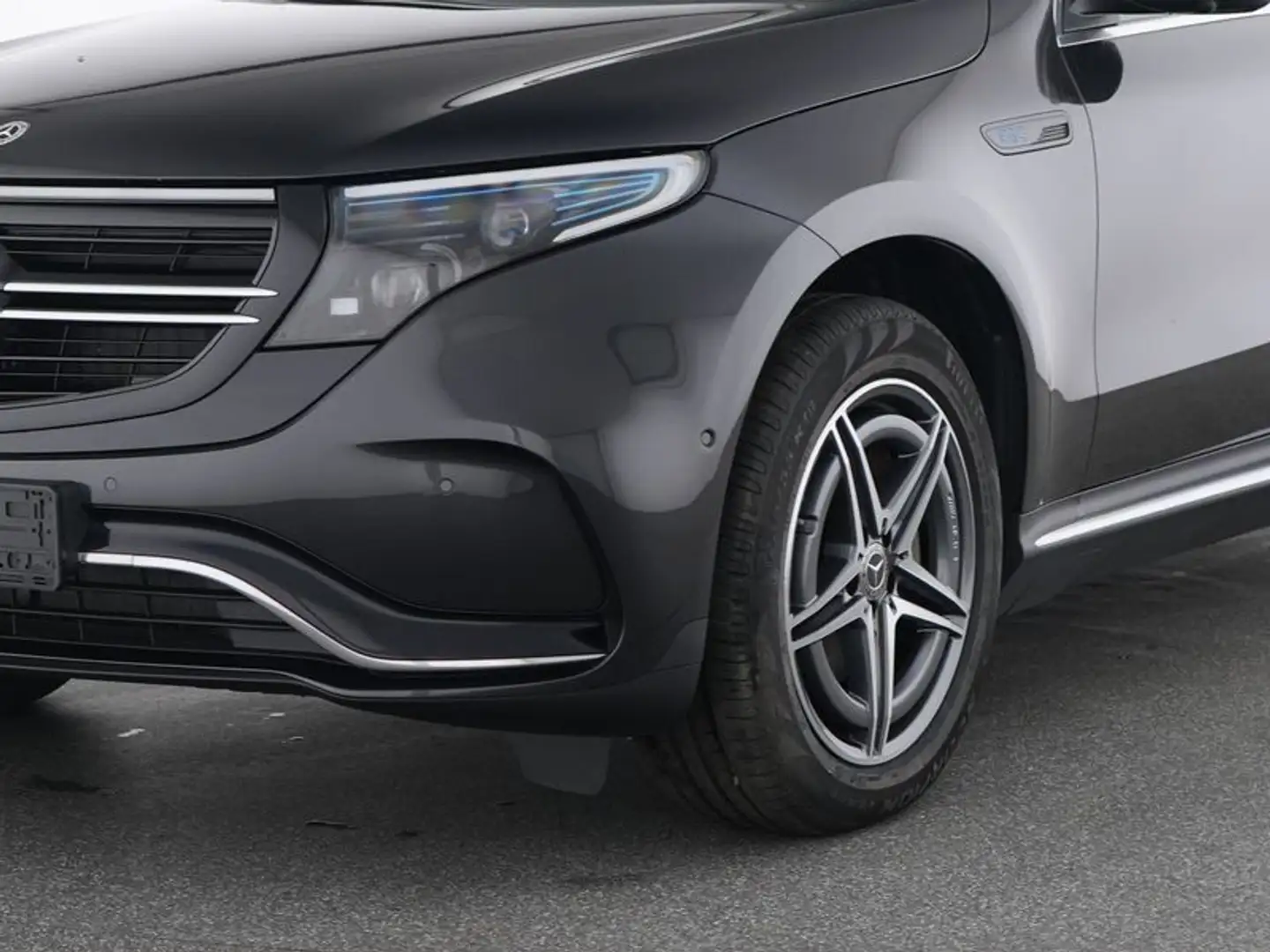Mercedes-Benz EQC 400 400 4M AMG+Distro+SHD+360+Sound+Fahrassisten Gris - 2