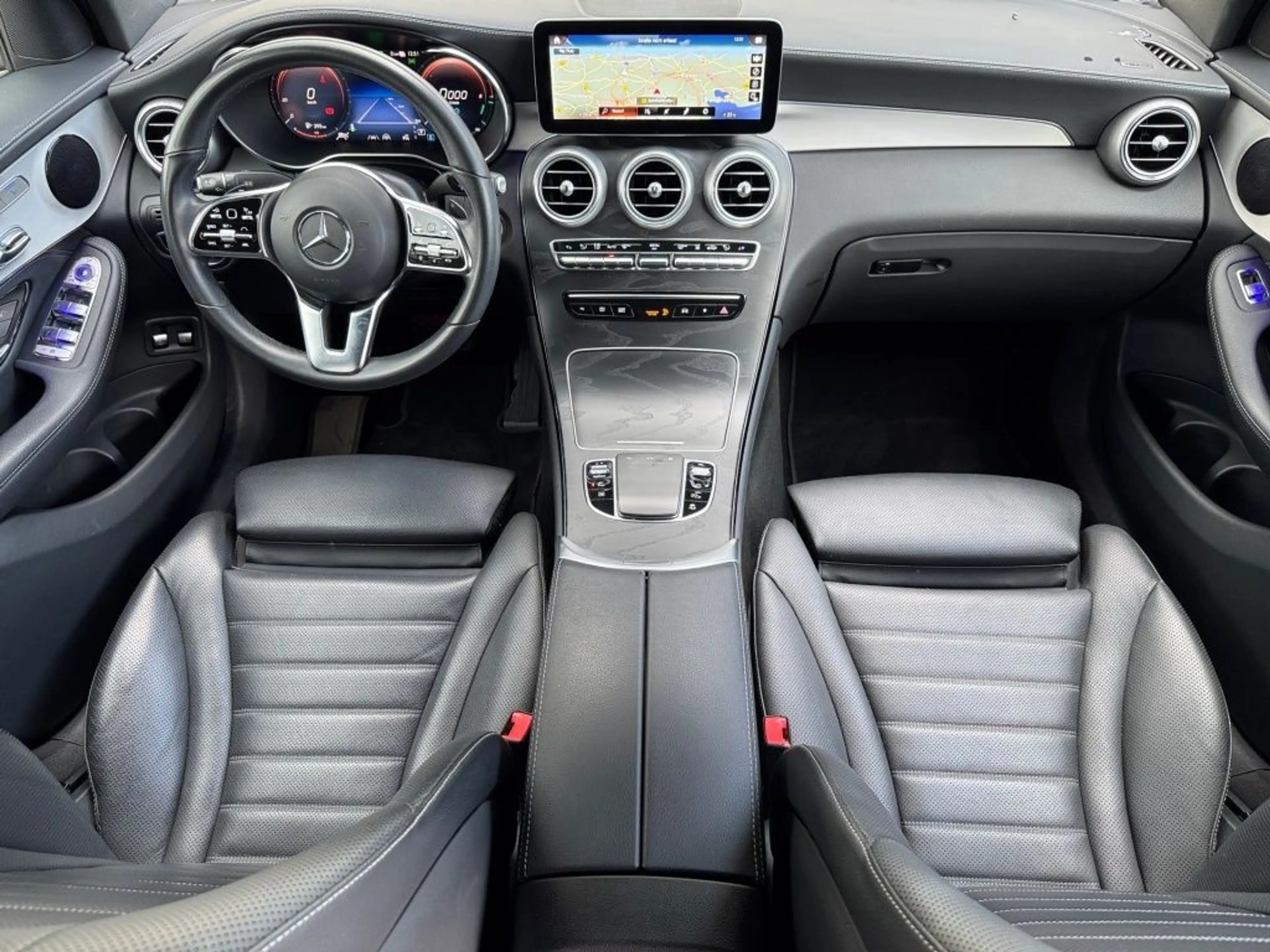 Mercedes-Benz GLC 300 e 4M Coupé AMG, SHD, MASSAGE, Sitzklima — photo 2