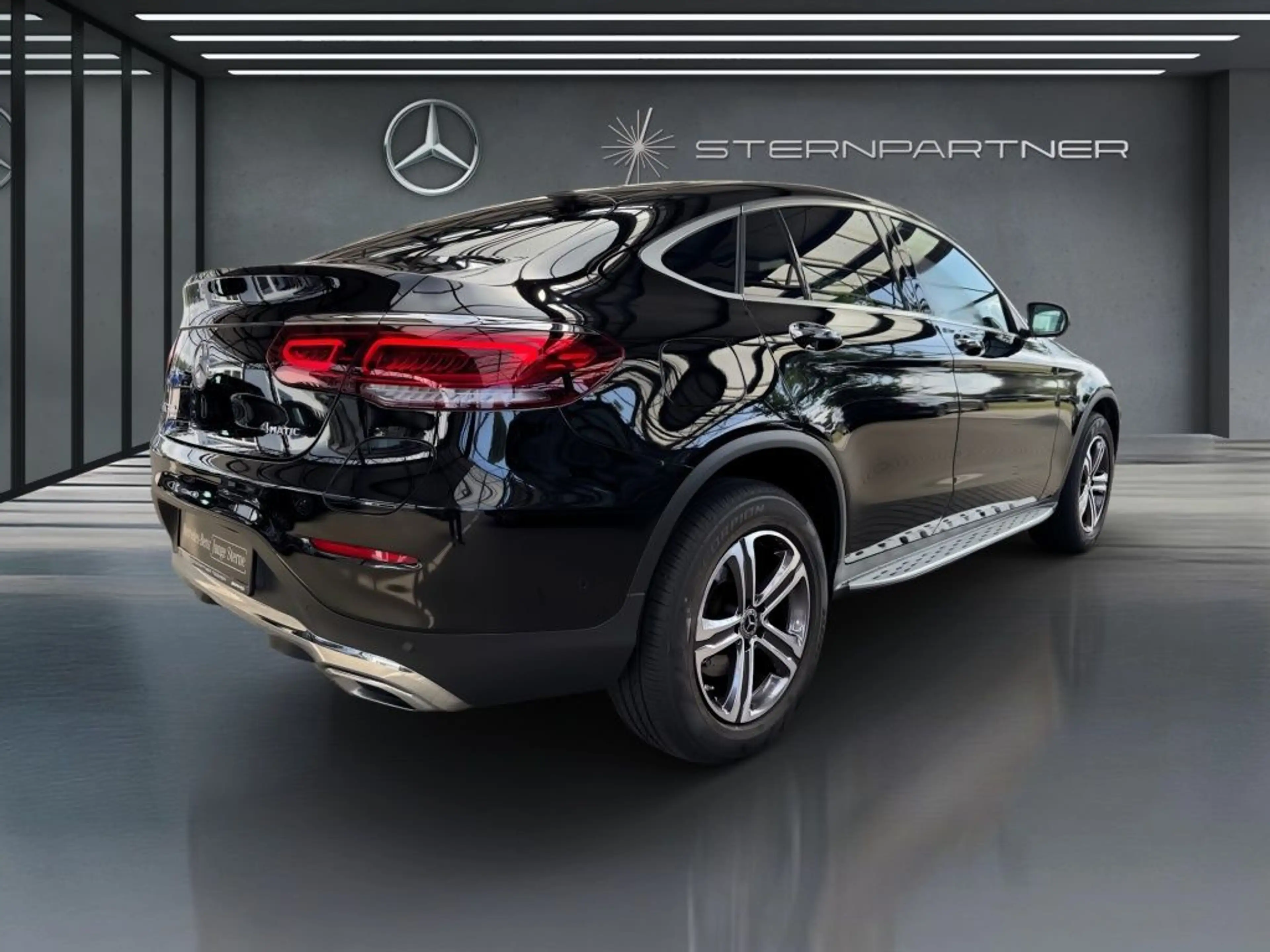Mercedes-Benz GLC 300 e 4M Coupé AMG, SHD, MASSAGE, Sitzklima — photo 3