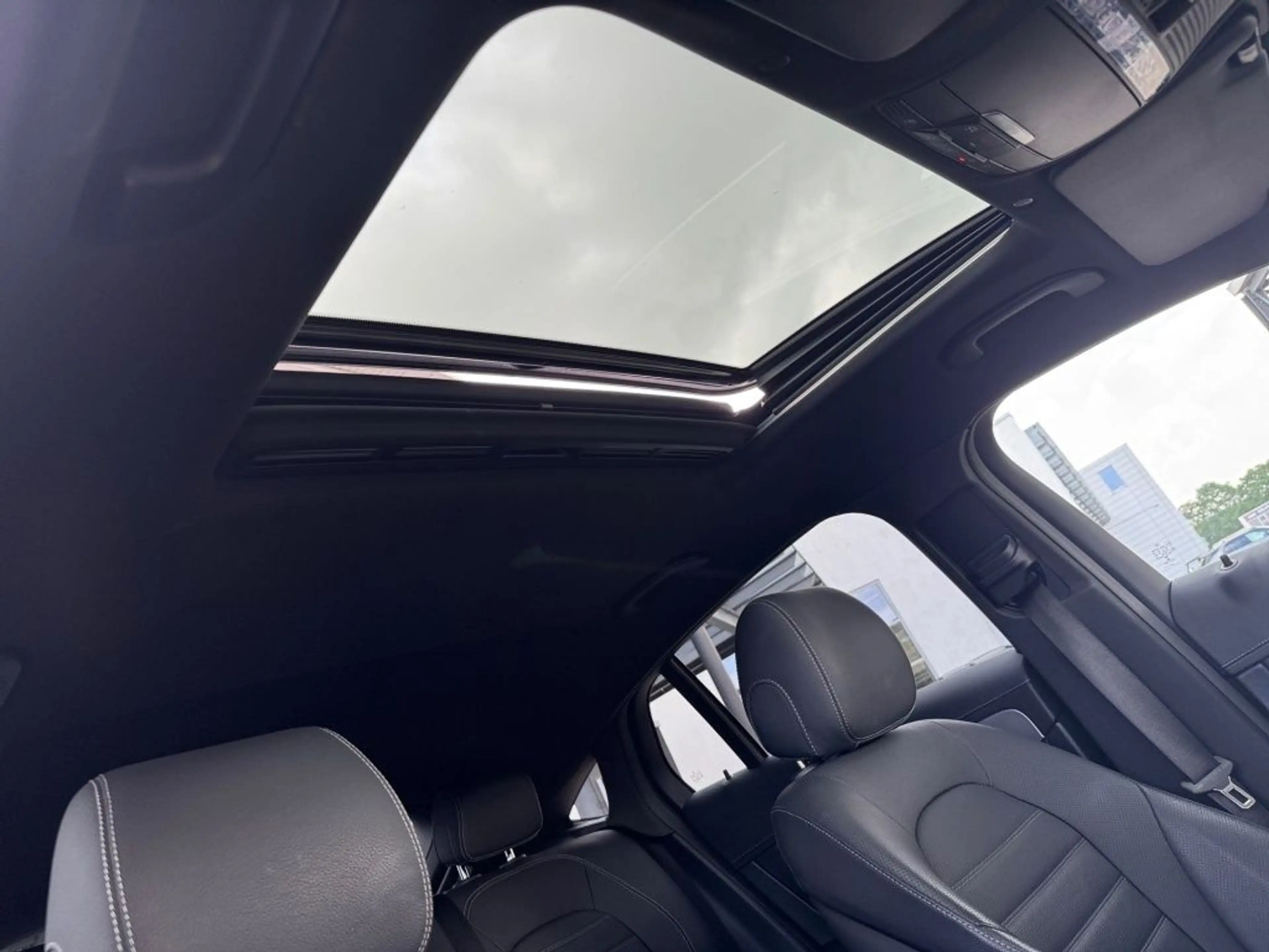 Mercedes-Benz GLC 300 e 4M Coupé AMG, SHD, MASSAGE, Sitzklima — photo 6