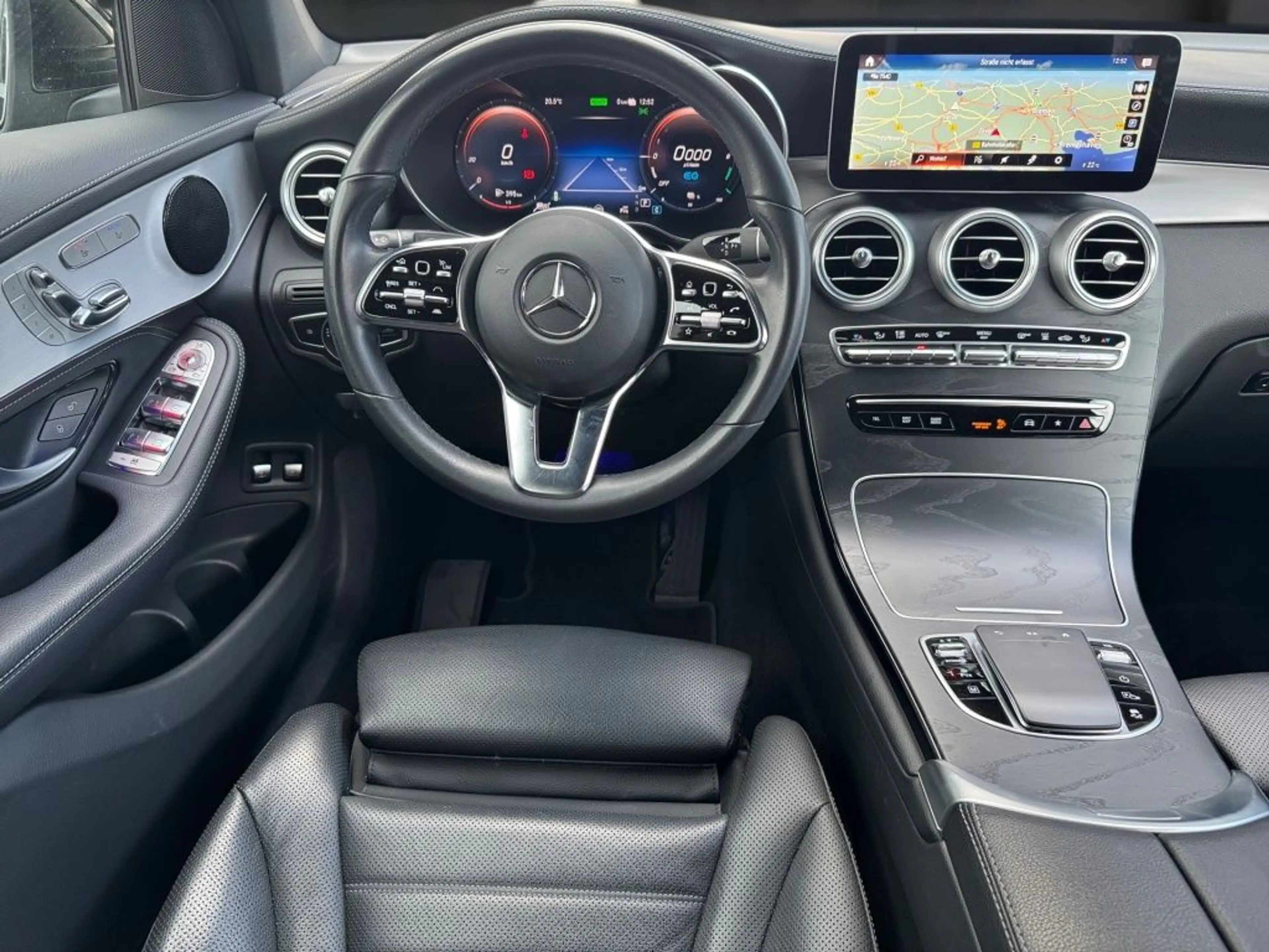 Mercedes-Benz GLC 300 e 4M Coupé AMG, SHD, MASSAGE, Sitzklima — photo 8