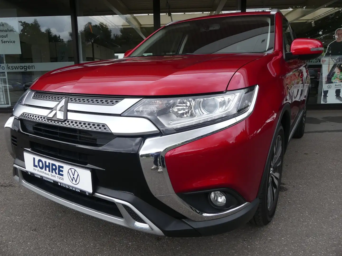 Mitsubishi Outlander Diamant Edition 2WD Rouge - 1