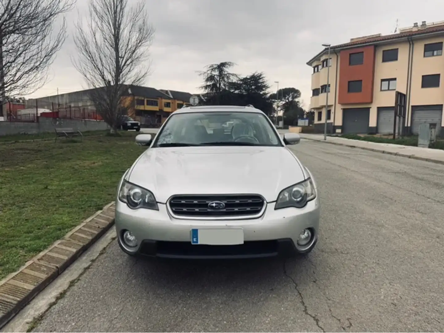 Subaru Legacy 2.5i Gris - 2