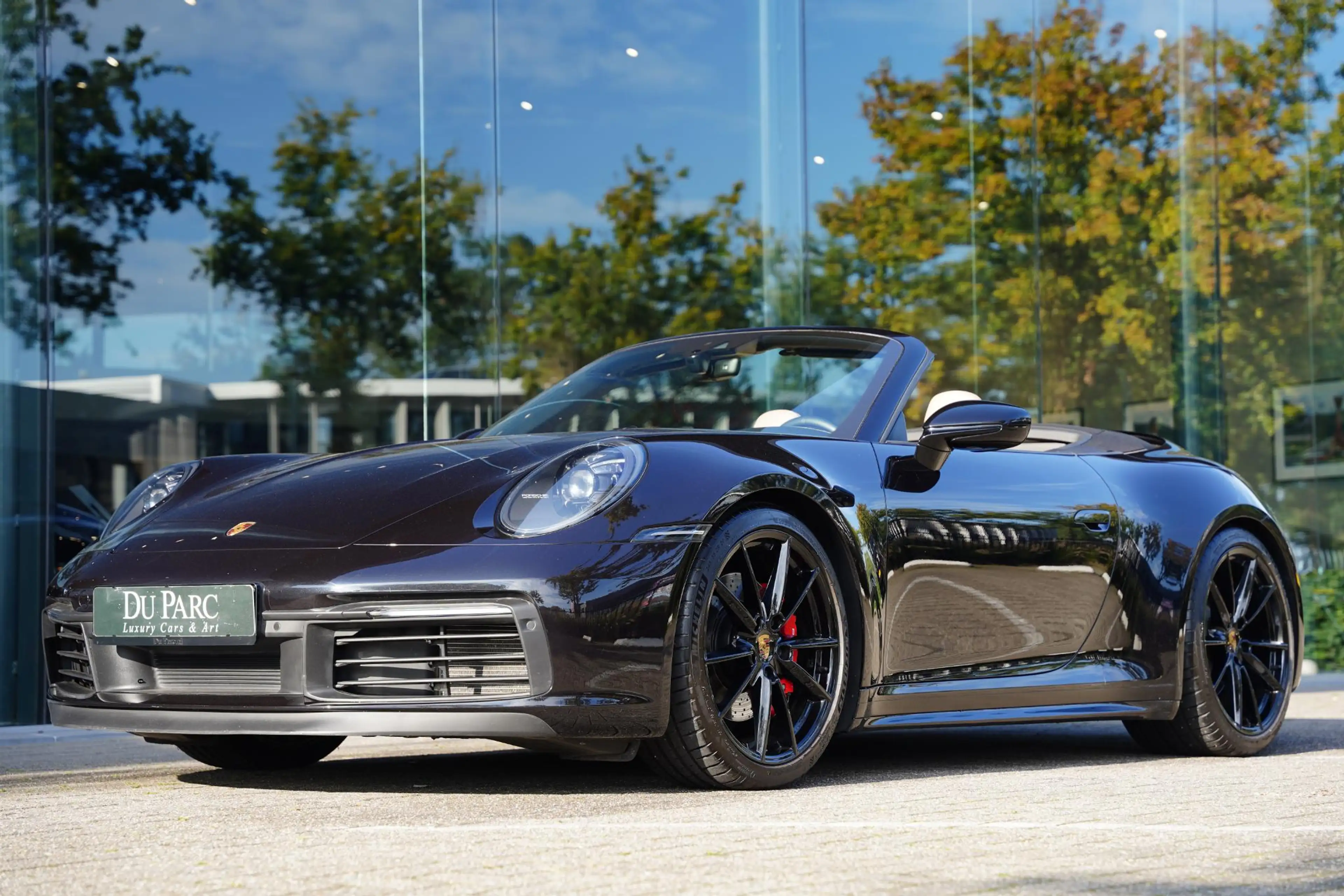Porsche 992 992 Cabriolet 3.0 Carrera 4 S / New Service / Lede