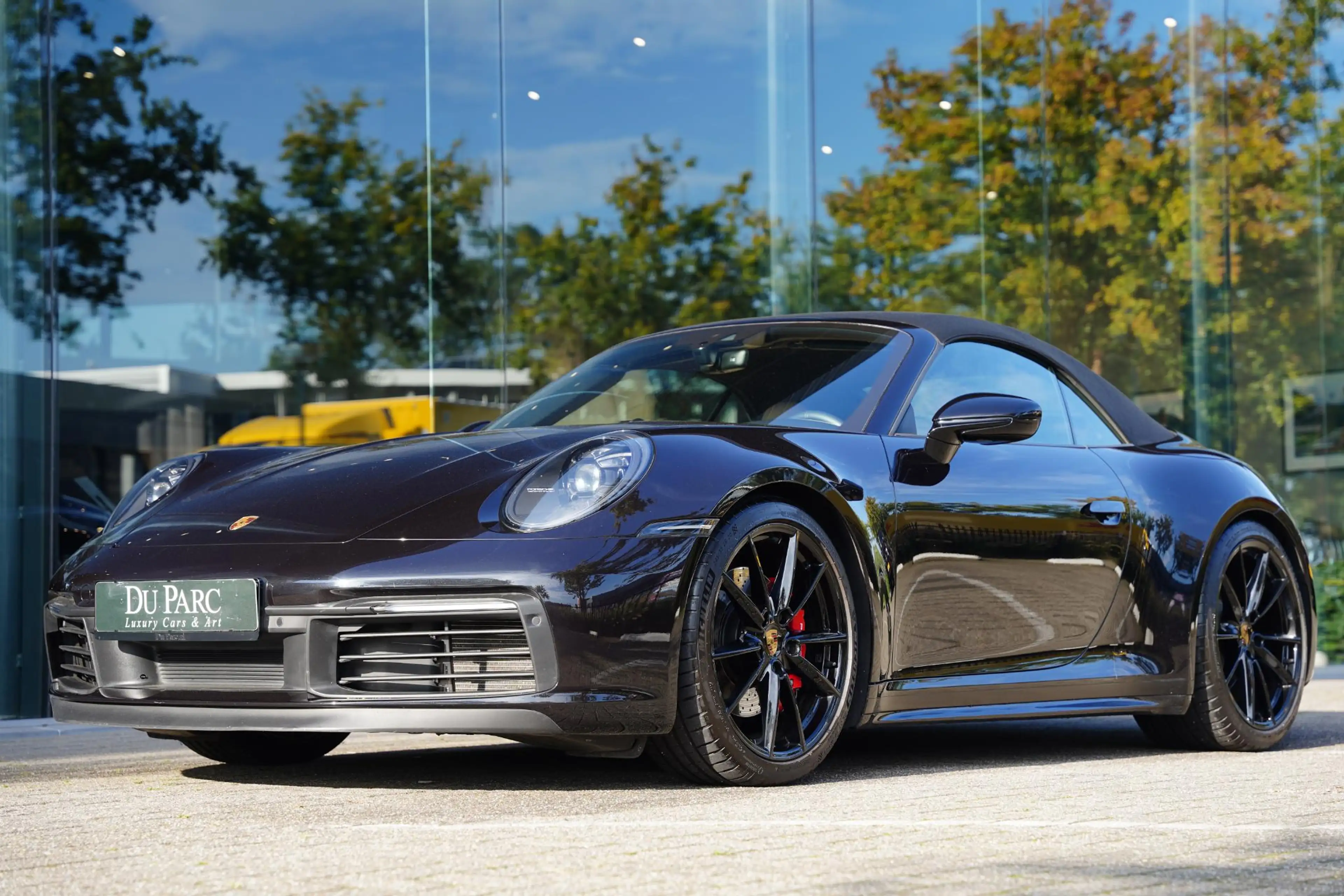 Porsche 992 992 Cabriolet 3.0 Carrera 4 S / New Service / Lede — photo 2