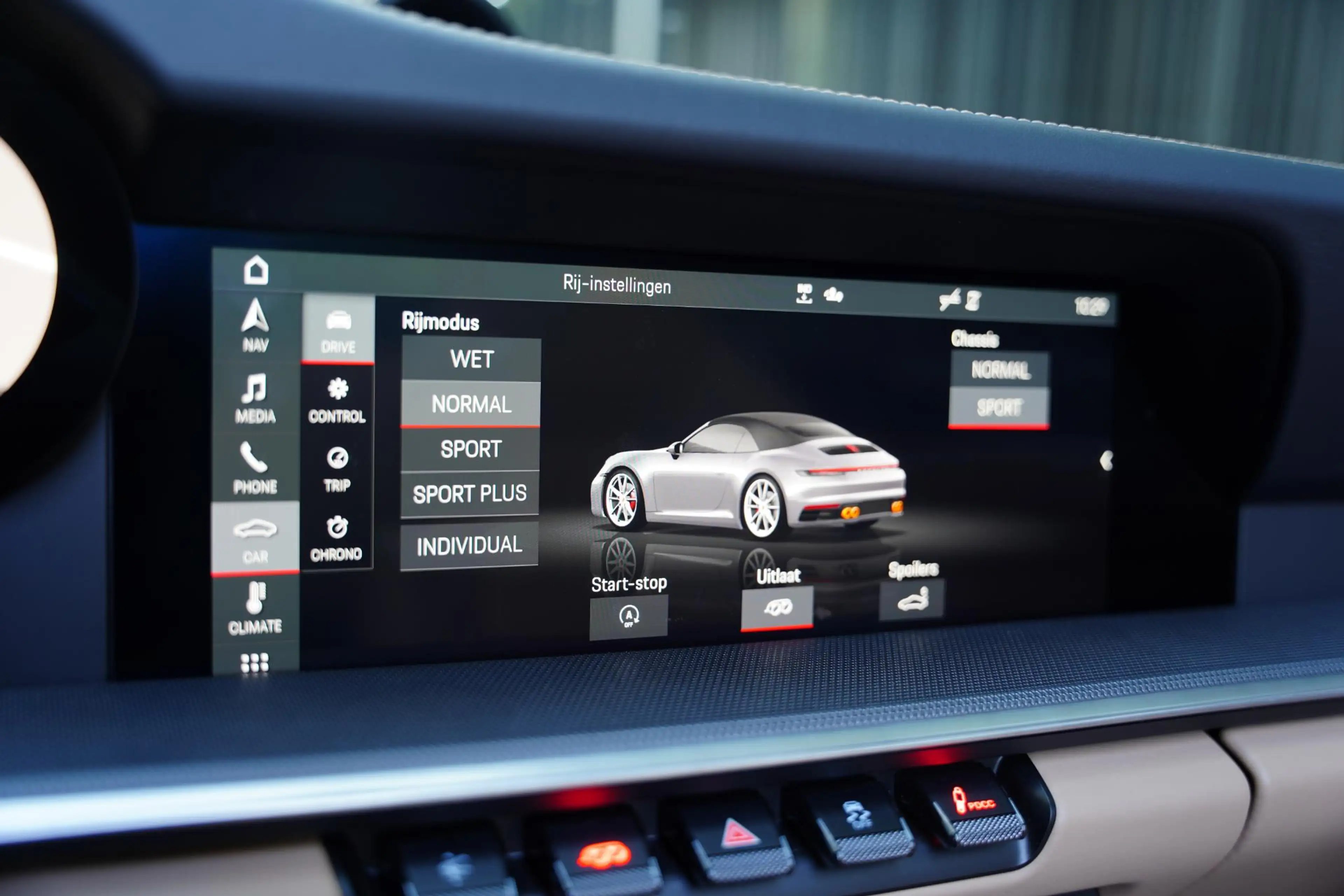 Porsche 992 992 Cabriolet 3.0 Carrera 4 S / New Service / Lede — photo 16