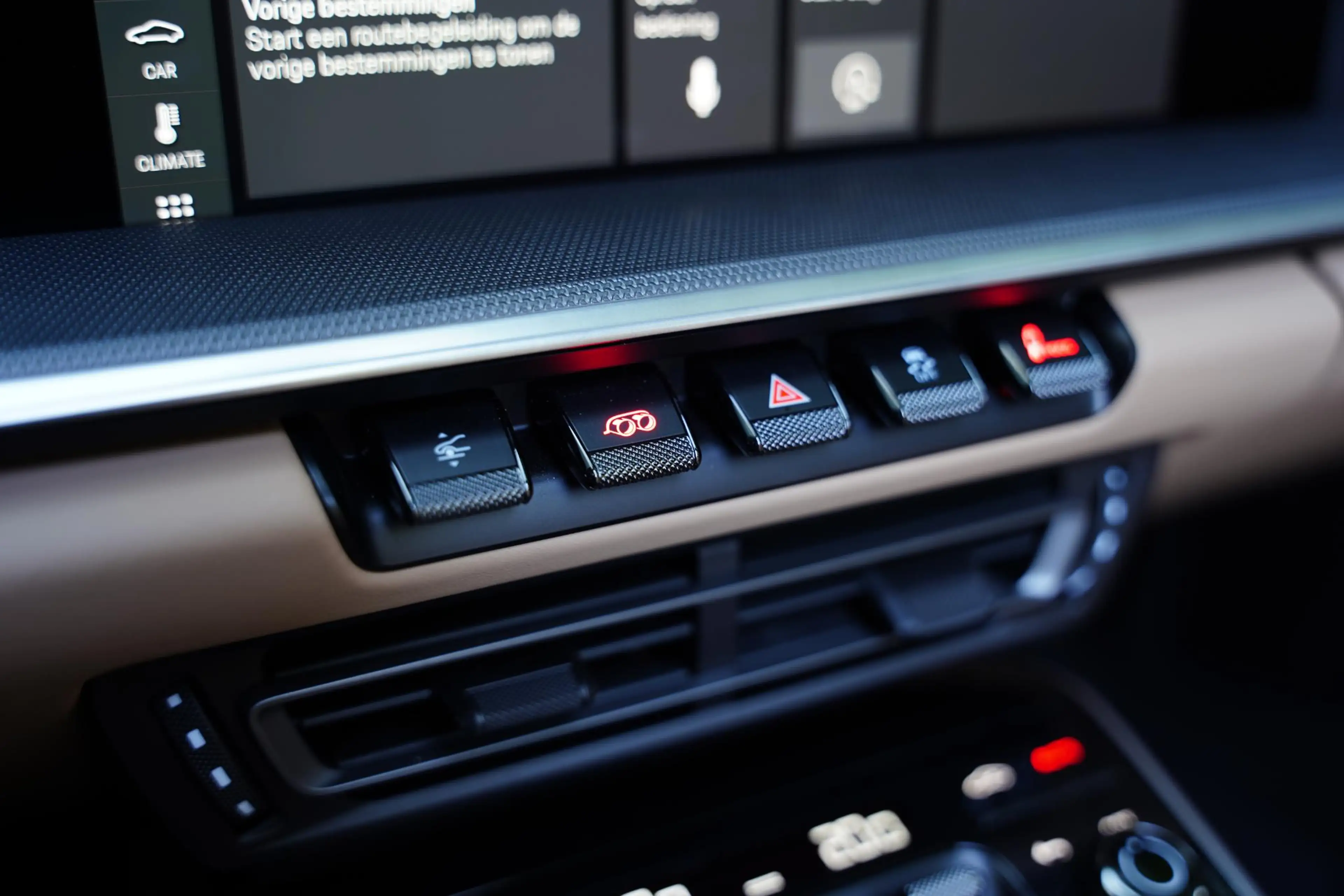 Porsche 992 992 Cabriolet 3.0 Carrera 4 S / New Service / Lede — photo 18