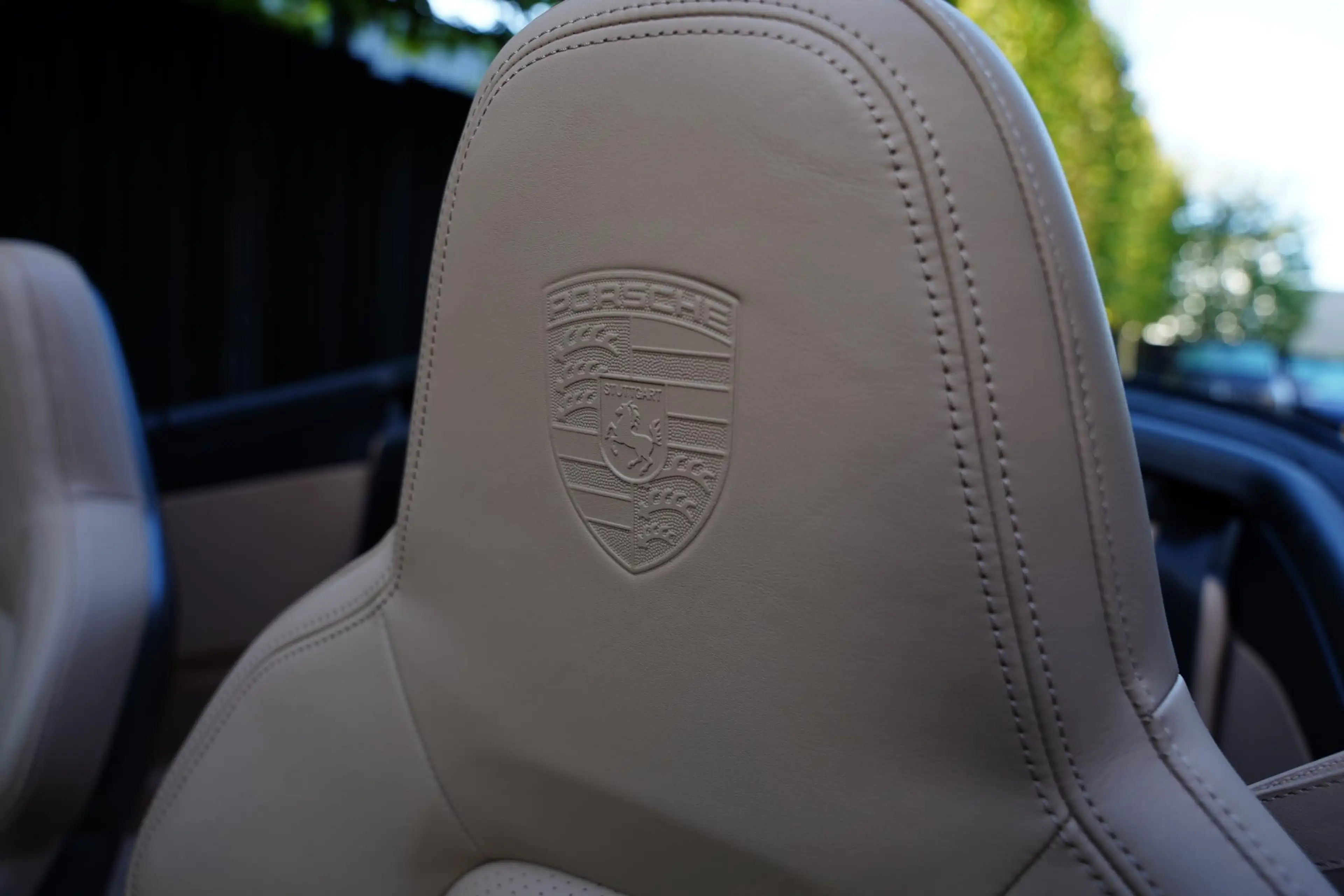 Porsche 992 992 Cabriolet 3.0 Carrera 4 S / New Service / Lede — photo 32