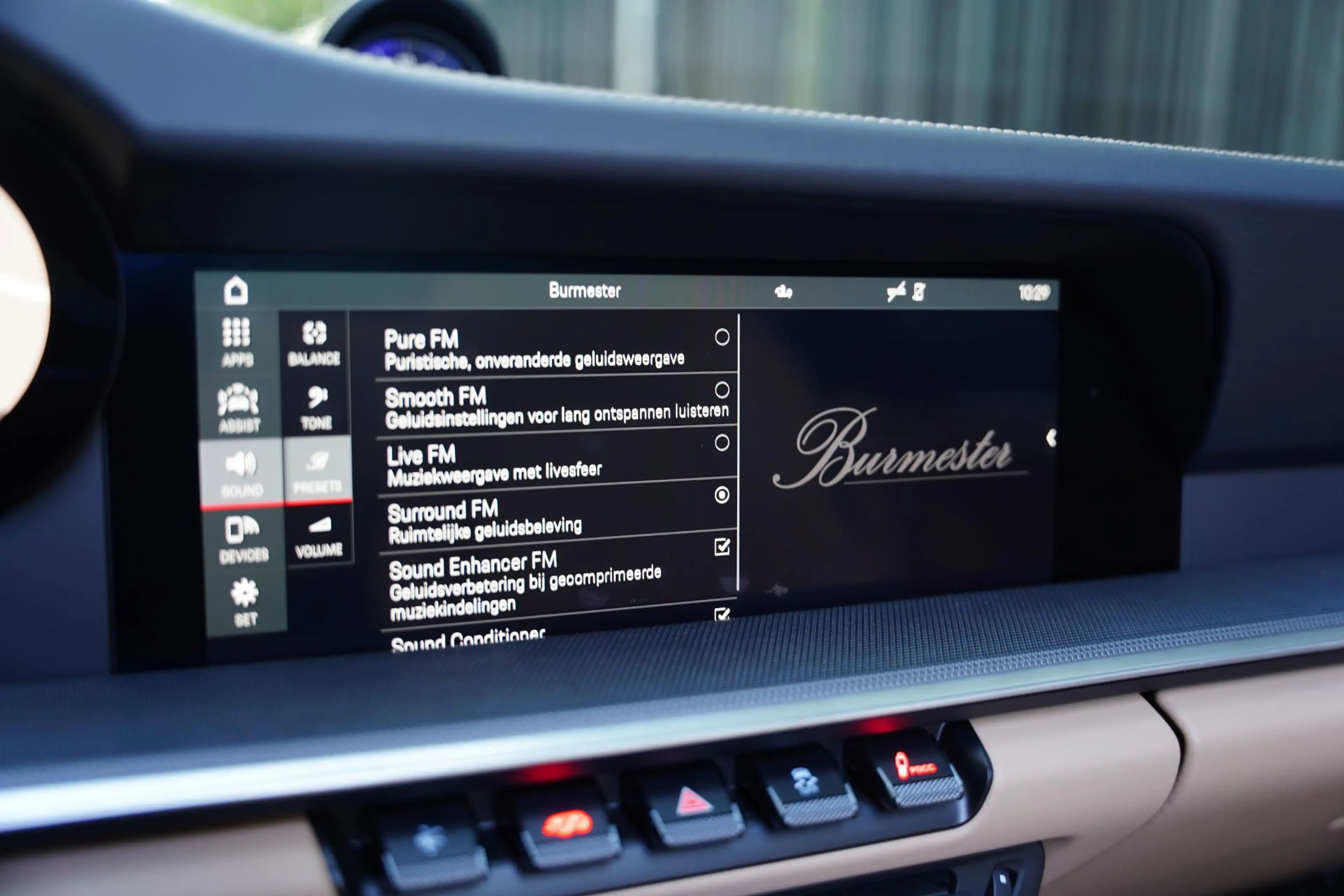Porsche 992 992 Cabriolet 3.0 Carrera 4 S / New Service / Lede — photo 17