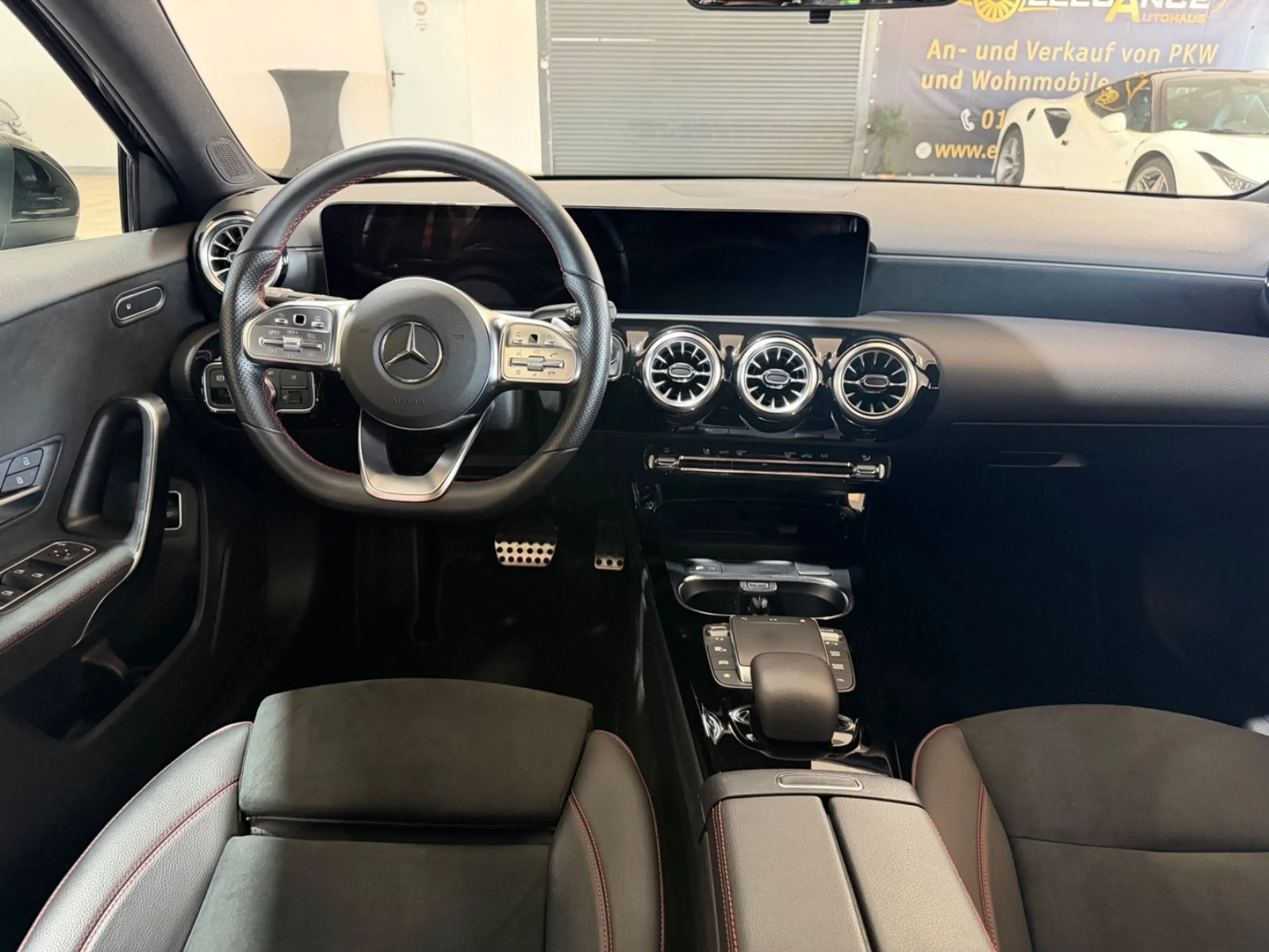 Mercedes-Benz A 180 *AMG-LINE*AMBIENTE*WIDECREEN*LED* — photo 15