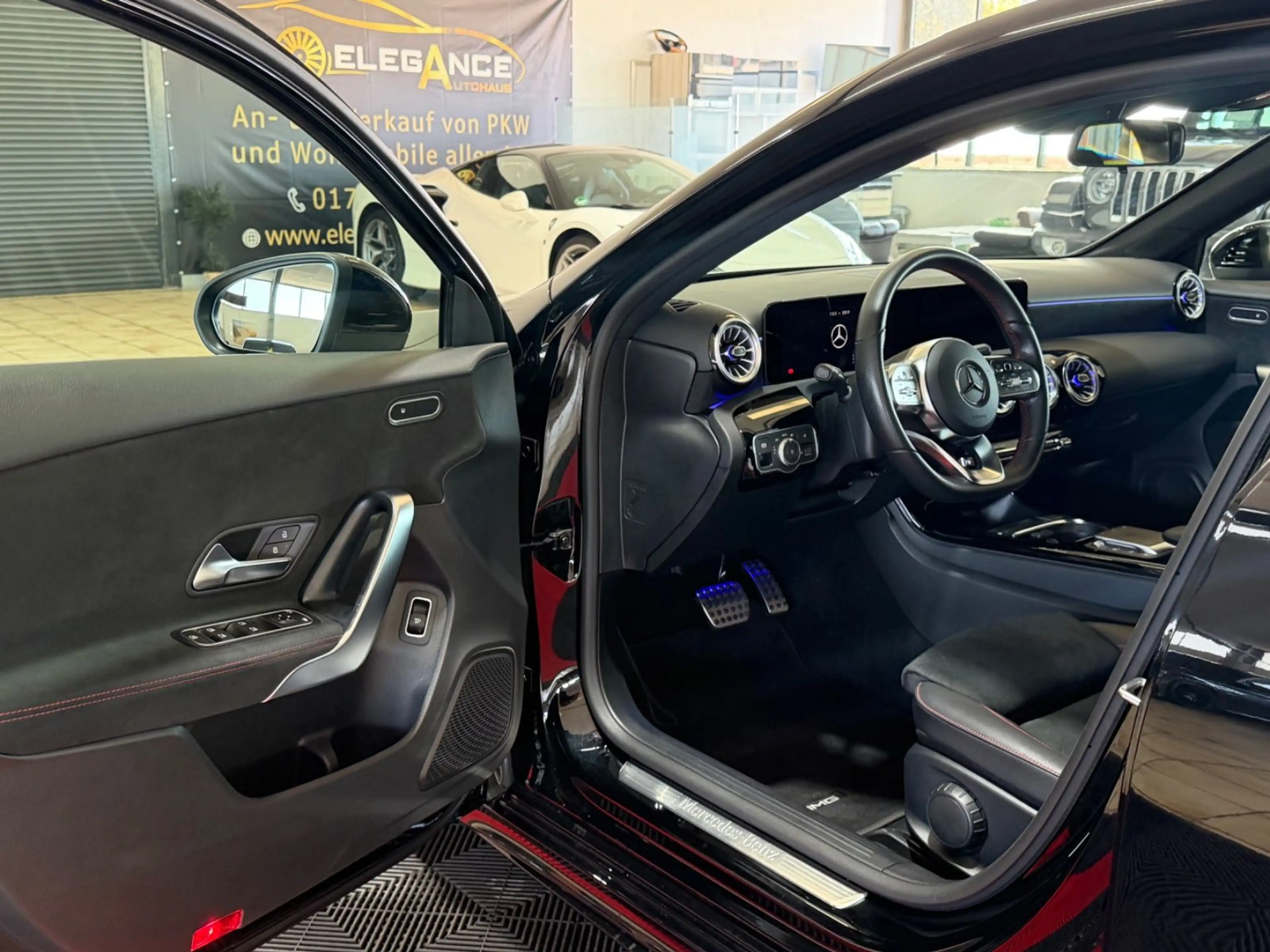 Mercedes-Benz A 180 *AMG-LINE*AMBIENTE*WIDECREEN*LED* — photo 8