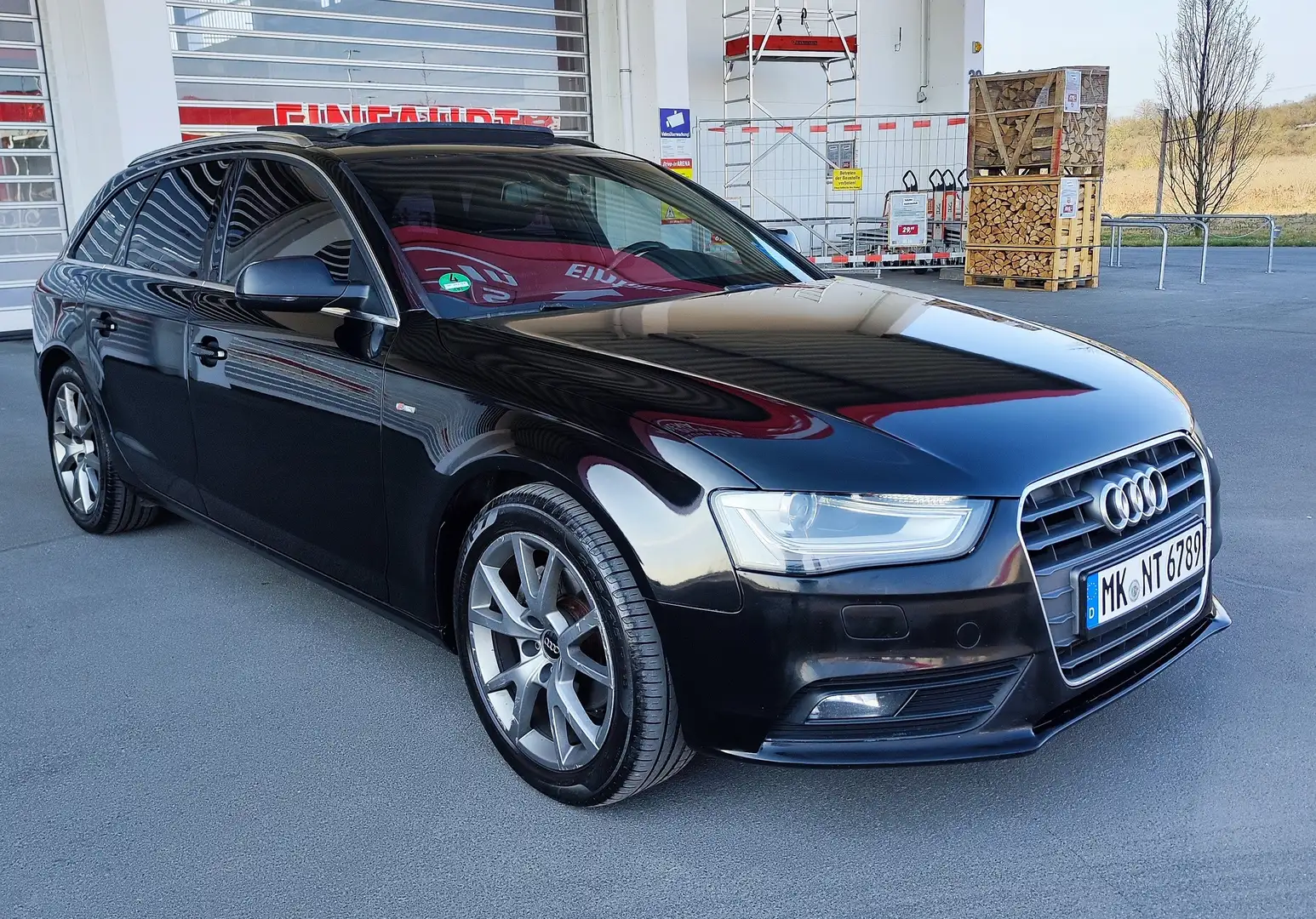Audi A4 Ambition Schwarz - 1