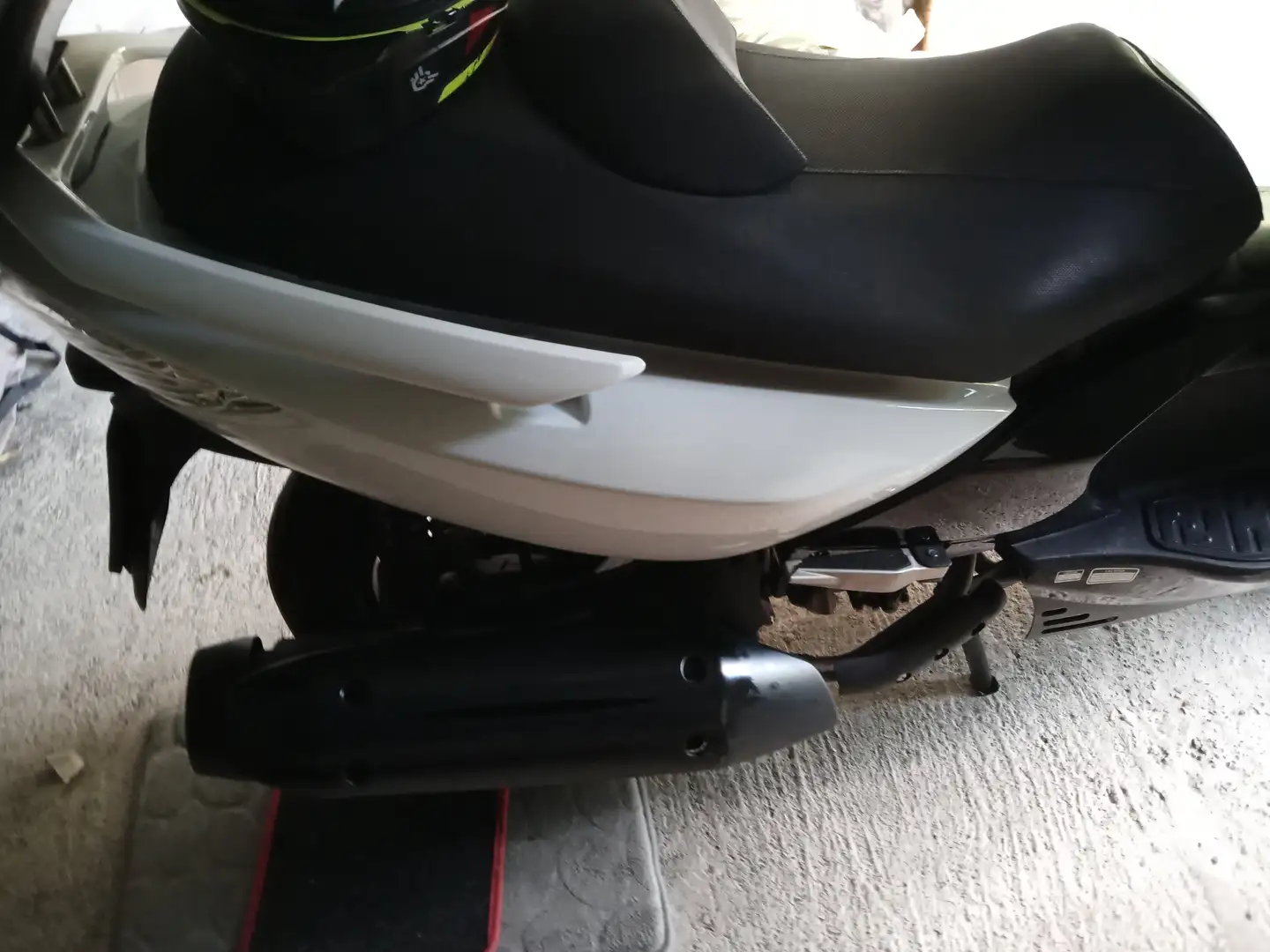 Kymco Xciting 300i R Blanc - 1