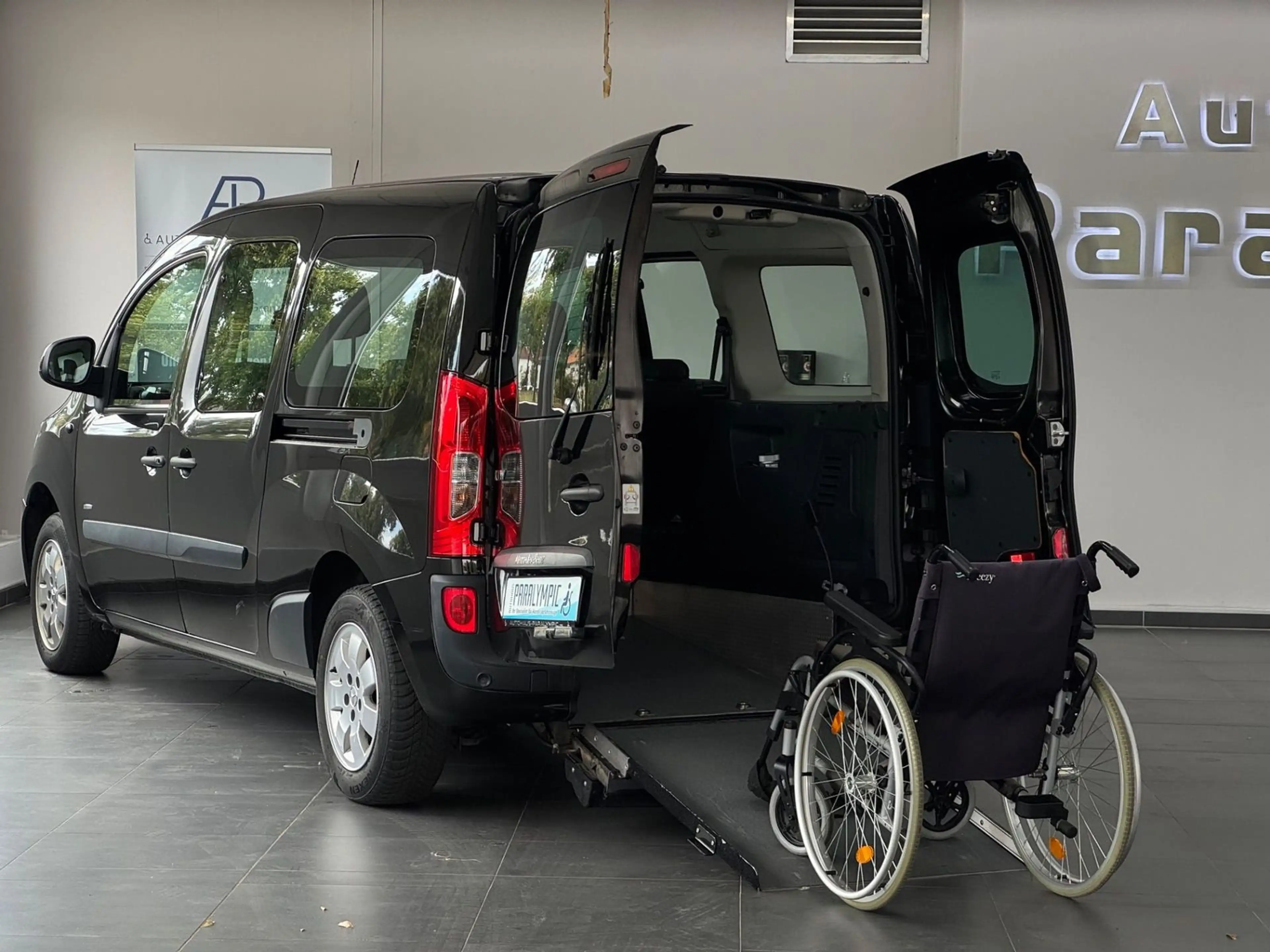 Mercedes-Benz Citan Extralang Rollstuhlgerecht-Rampe