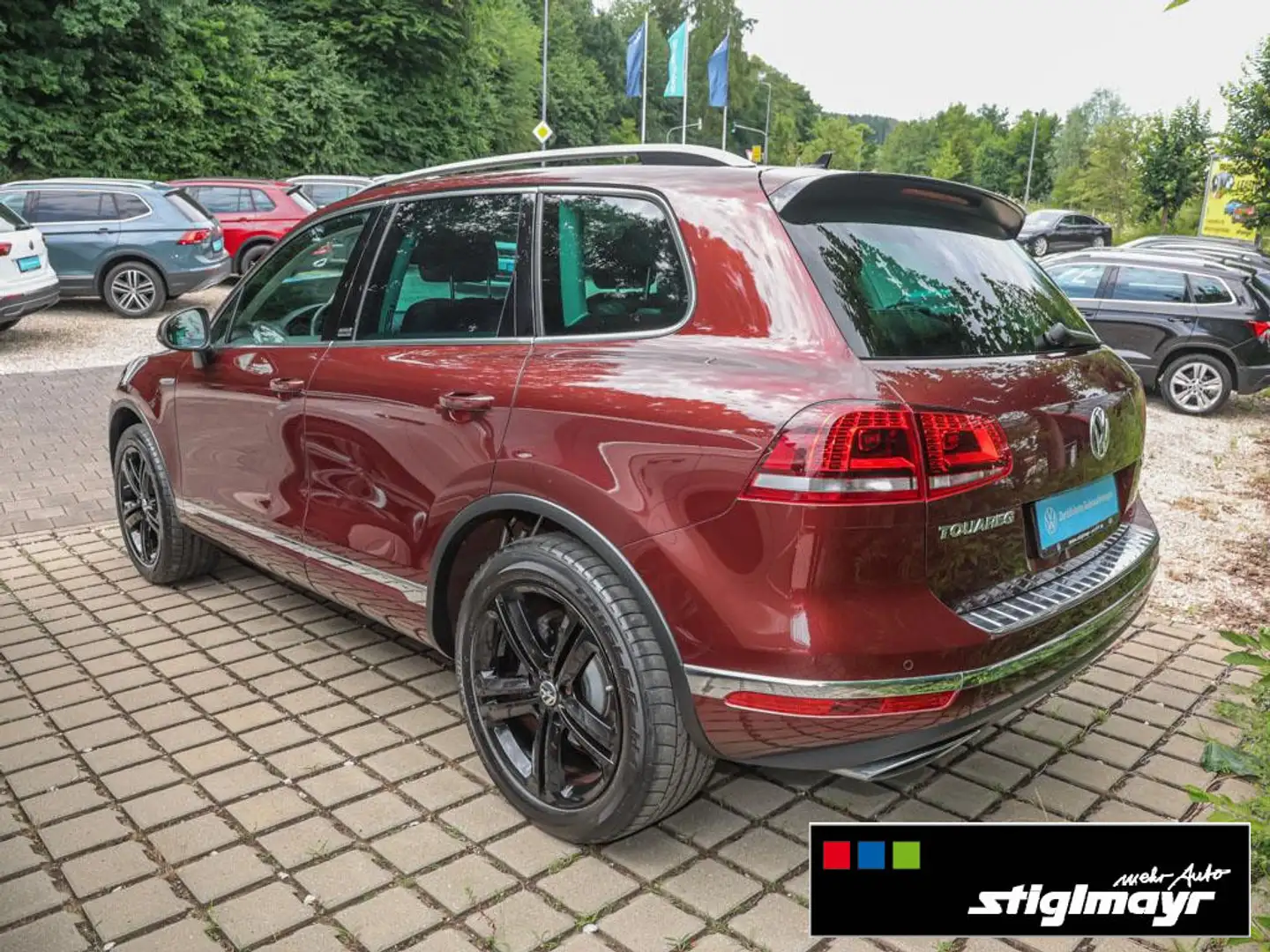 Volkswagen Touareg Executive Edition 3.0 TDI AHK+Bi-Xenon Rood - 2