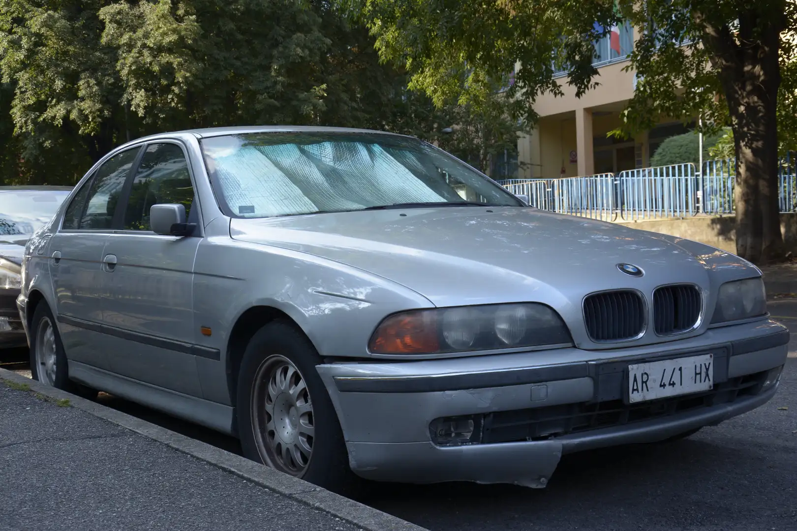 BMW 520 Serie 5 E39 Berlina 520i Argento - 1