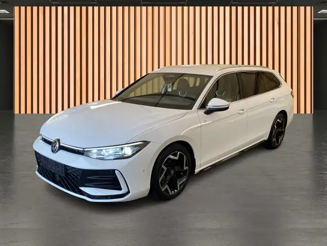 Volkswagen Passat view 2