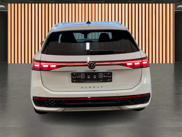 Volkswagen Passat view 7