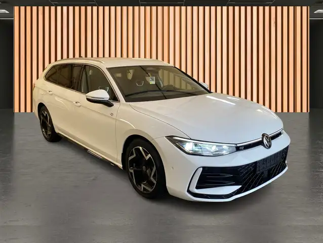 Volkswagen Passat view 5