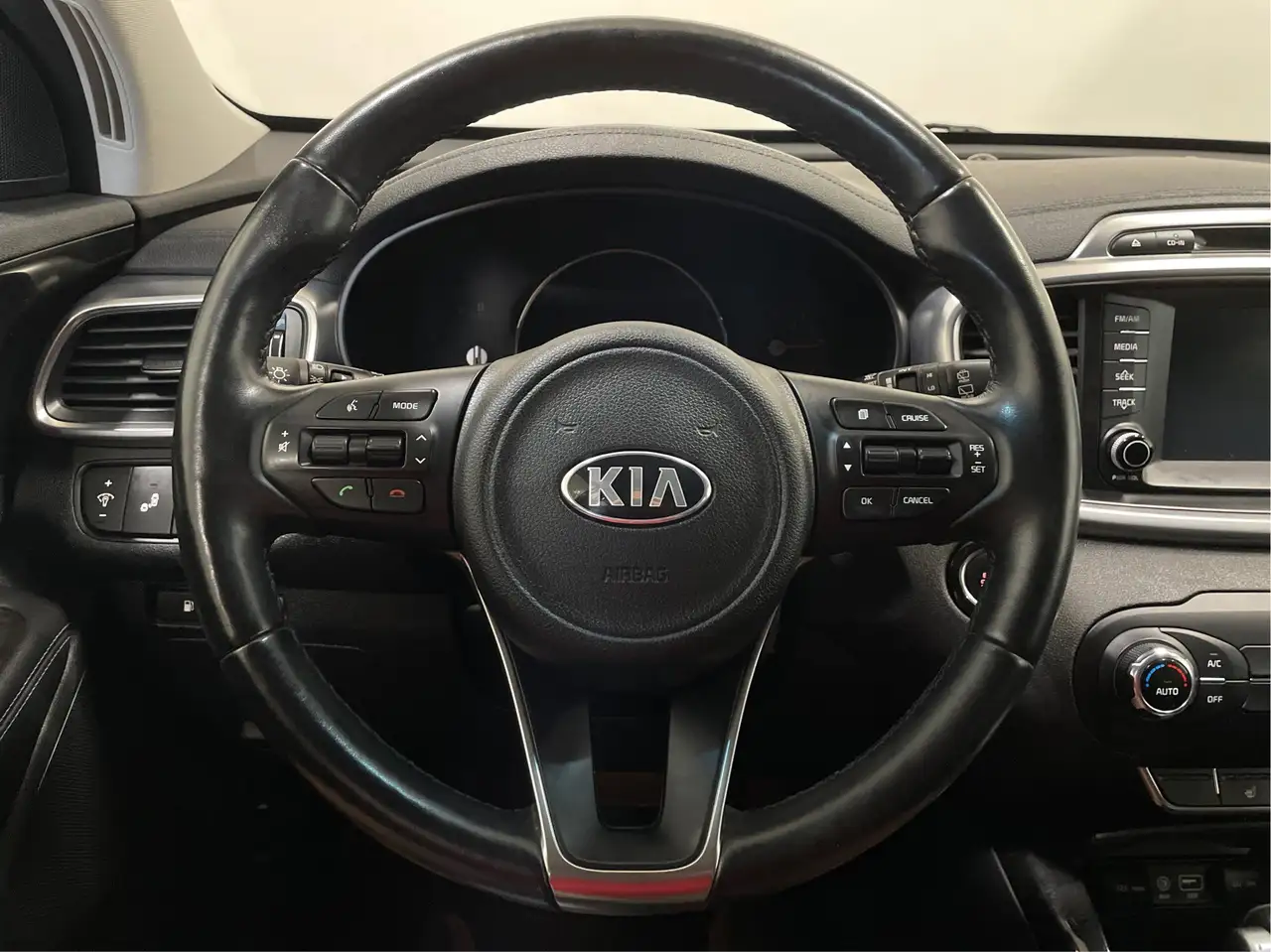 Kia Sorento photo Kia Sorento