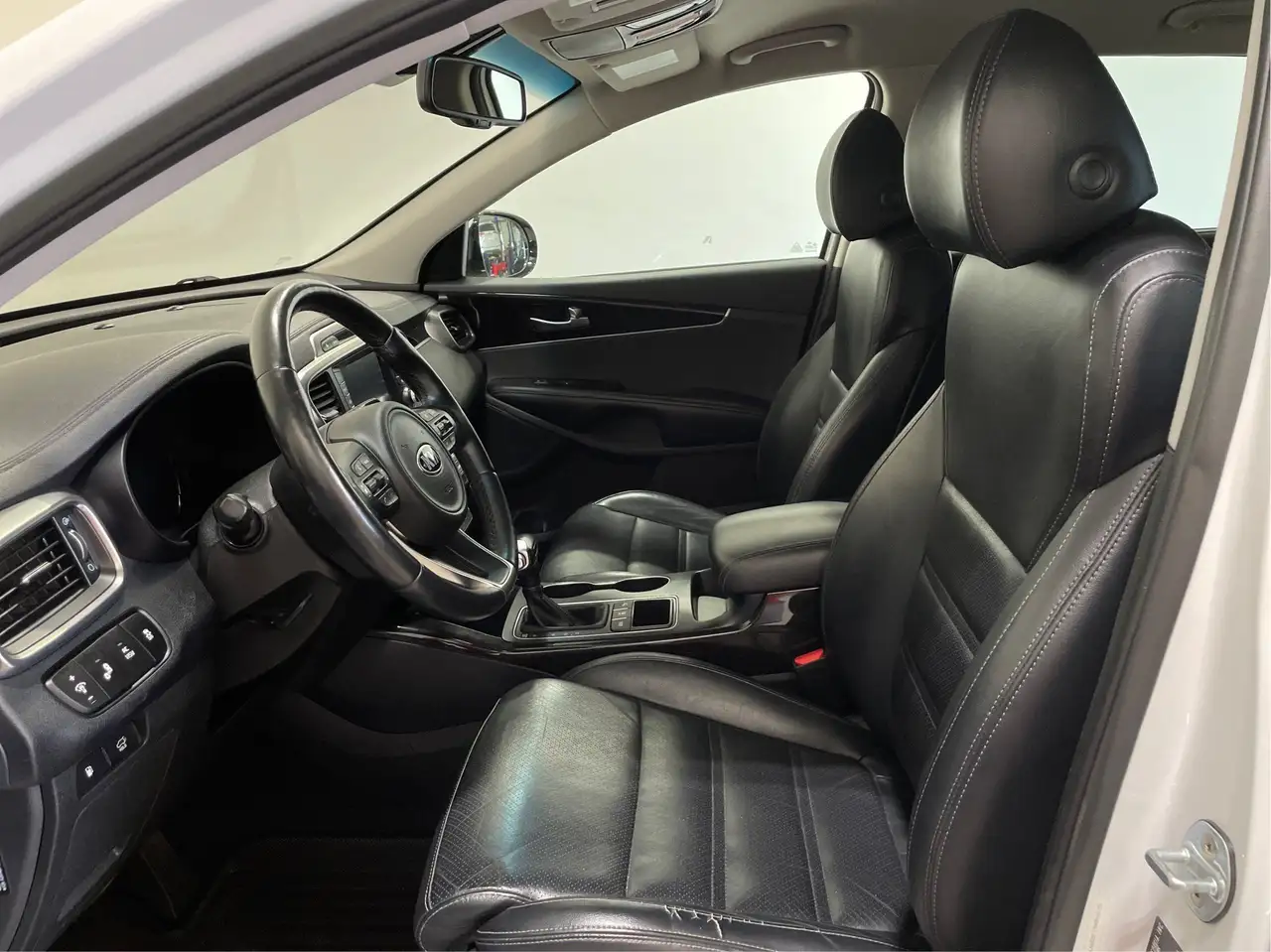 Kia Sorento photo Kia Sorento