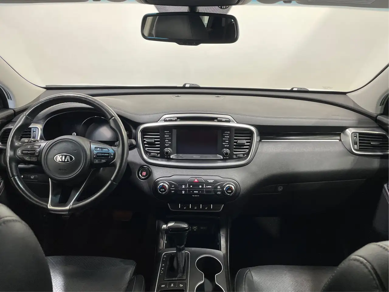 Kia Sorento photo Kia Sorento