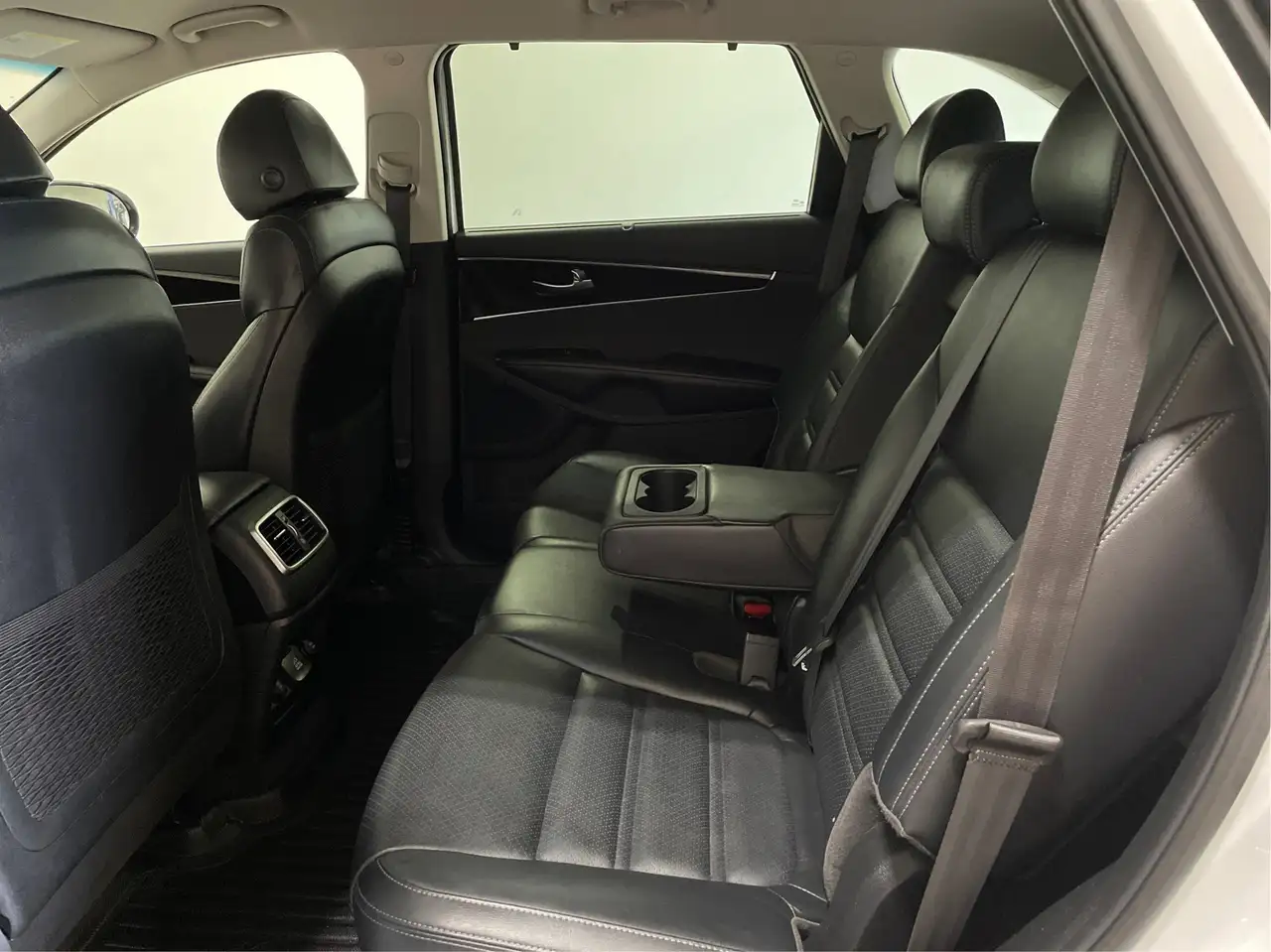Kia Sorento photo Kia Sorento