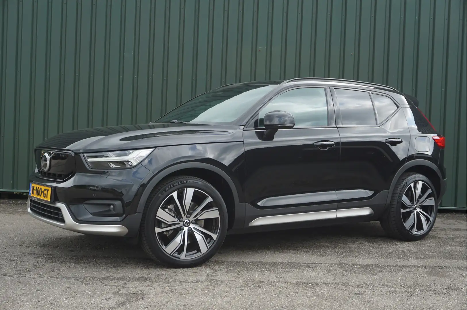 Volvo XC40 Recharge P8 AWD R-Design + Leer/ Panoramadak/ 20in Noir - 2