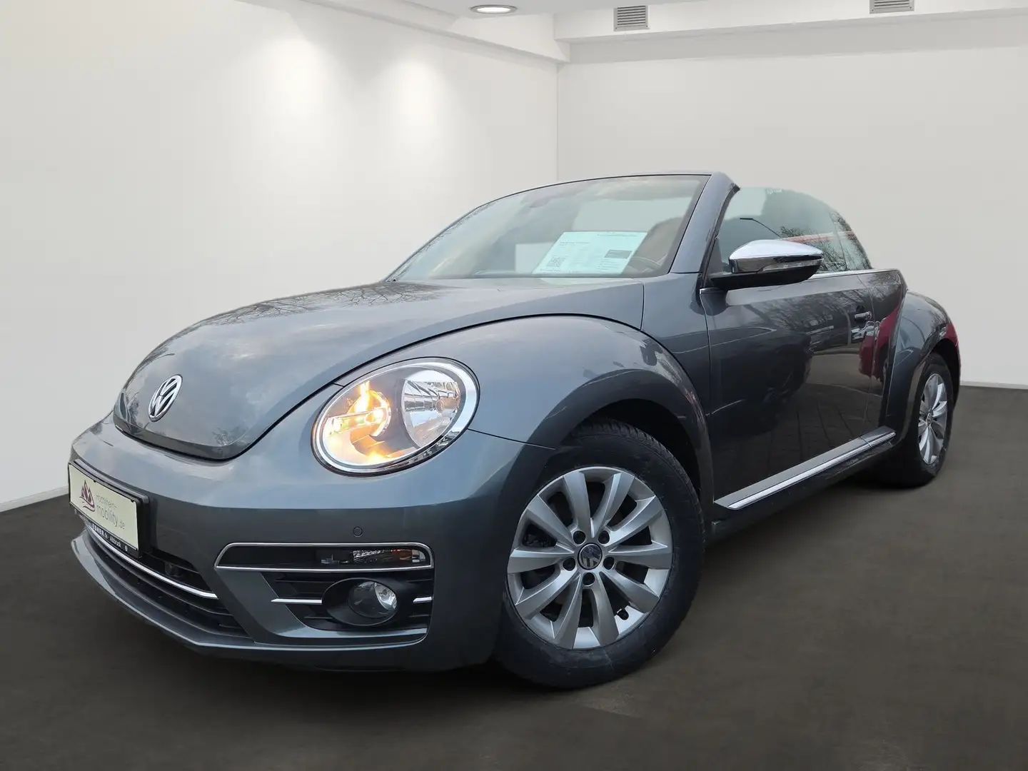 Volkswagen Beetle Cabriolet DESIGN 1.2TSI NAVI+2xPDC+SITZHZG+AC-AUTO Gris - 2