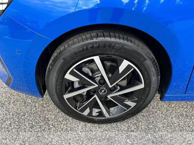 Opel Corsa view 8