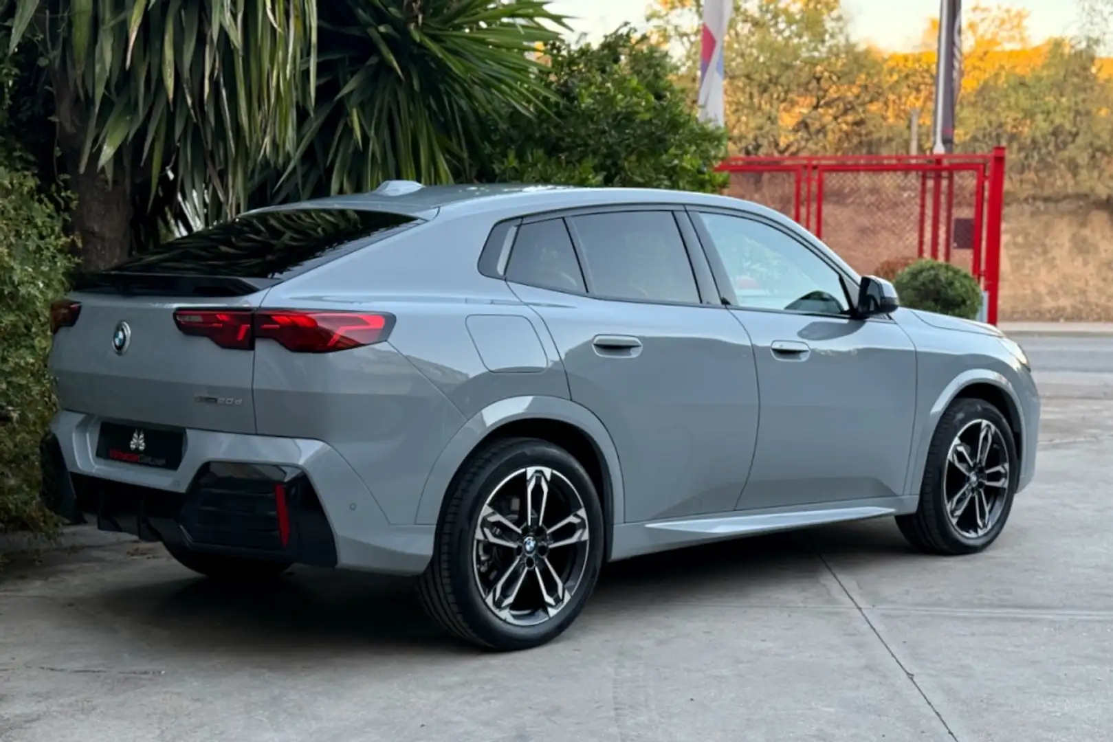 BMW X2 sDrive 20dA M Sport Gris - 2