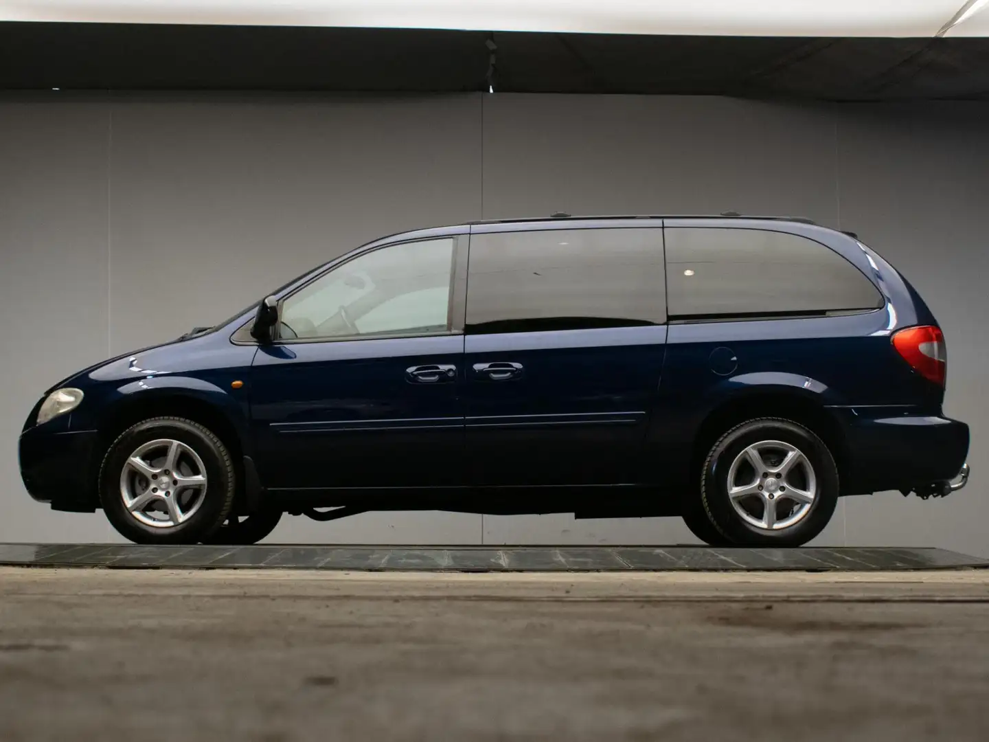 Chrysler Grand Voyager 3.3i V6 SE Luxe Sport (NAVI,LEDER,STOELVERWARMING, Blu/Azzurro - 1