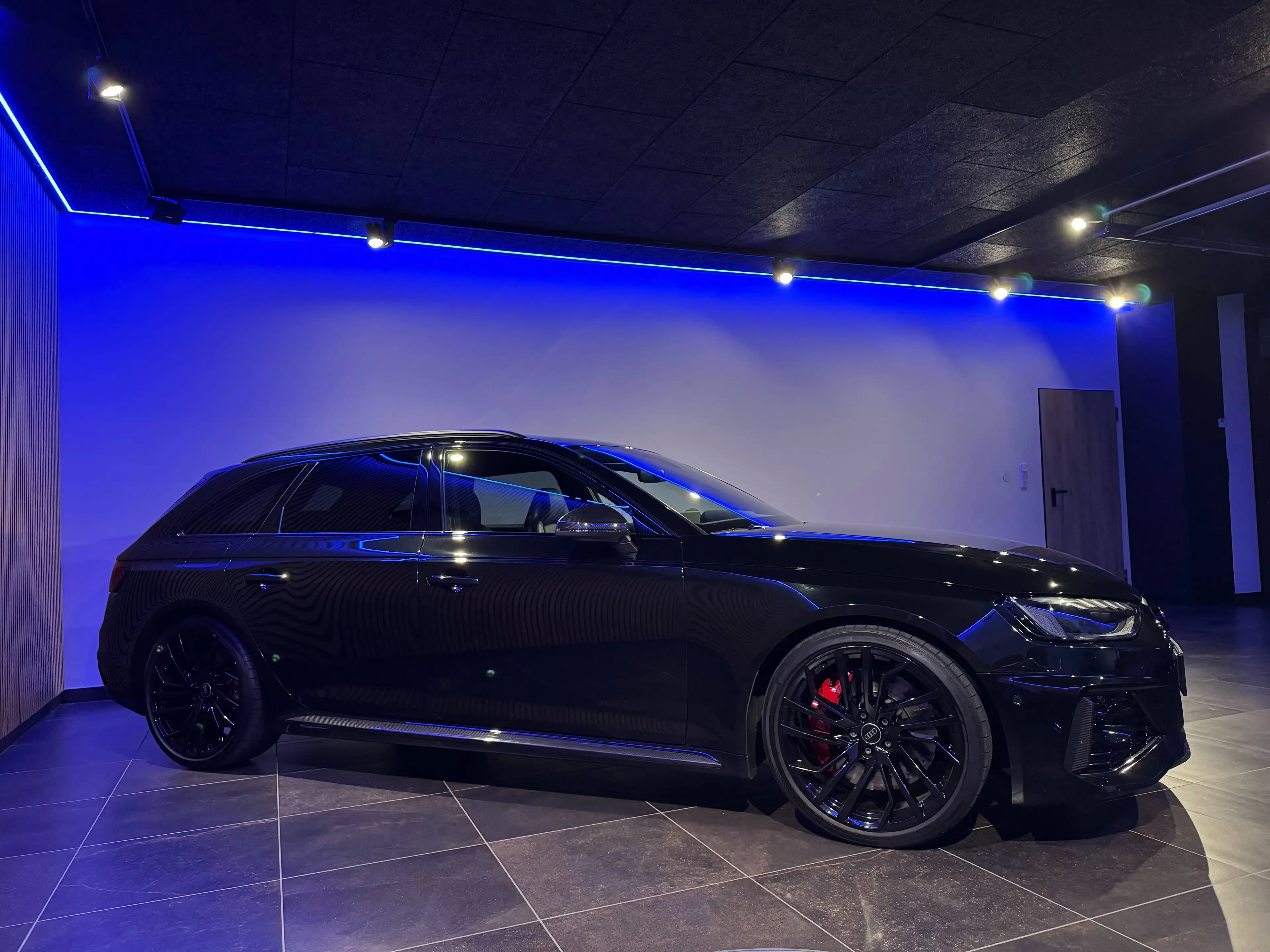 Audi RS4 2.9 TFSI quattro *Carbon, 360°Kamera, B&O, Pano* — photo 11