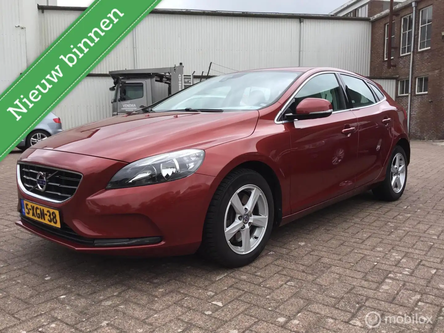 Volvo V40 2.0 D4 Momentum Business 140kw/191pk 100%onderhoud Rouge - 1