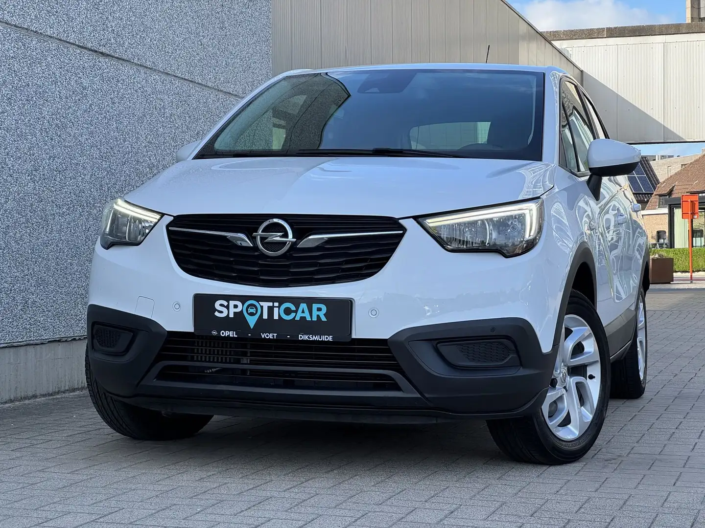 Opel Crossland X 1.2T 110PK AUT. EDITION GPS/CAMERA/PARKPILOT Bílá - 1