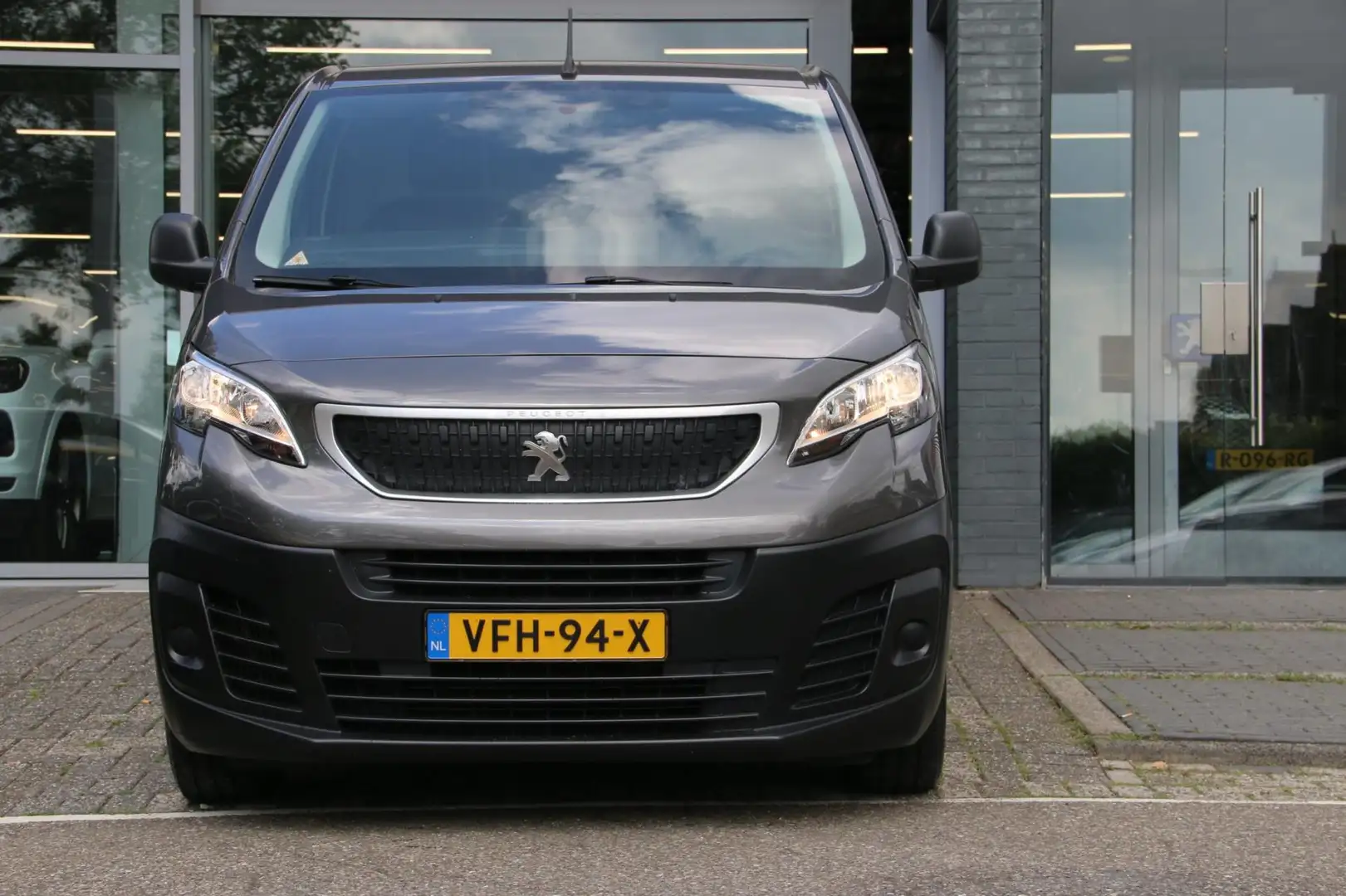 Peugeot Expert 2.0 BlueHDI 120 Standard Pro NL-AUTO AIRCO TREKHAA Сірий - 2