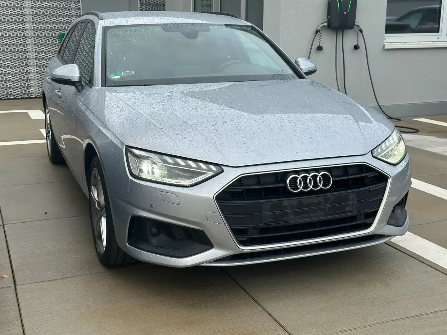 Audi A4 Avant 40 TDI ,S line,Leder,Navi,Matrix,204PS Argent - 1