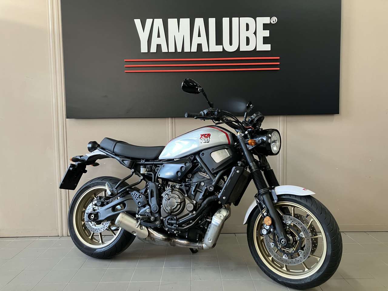 Yamaha XSR 700 XTribute