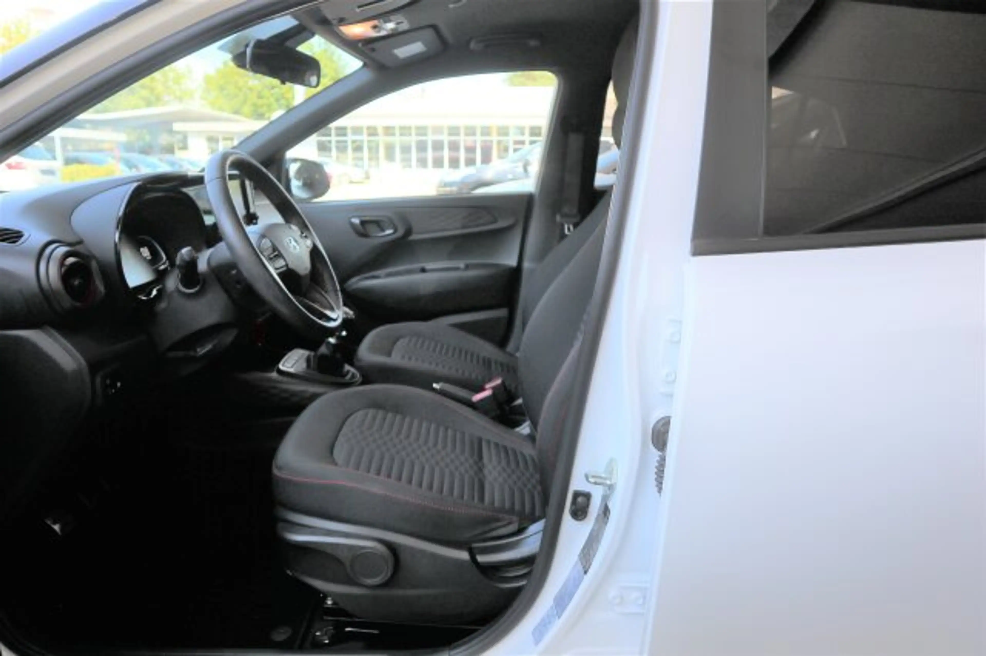 Hyundai i10 i10 1.0 N Line PDC/Kamera/Navi/DAB/Sitzhzg. BC — photo 8