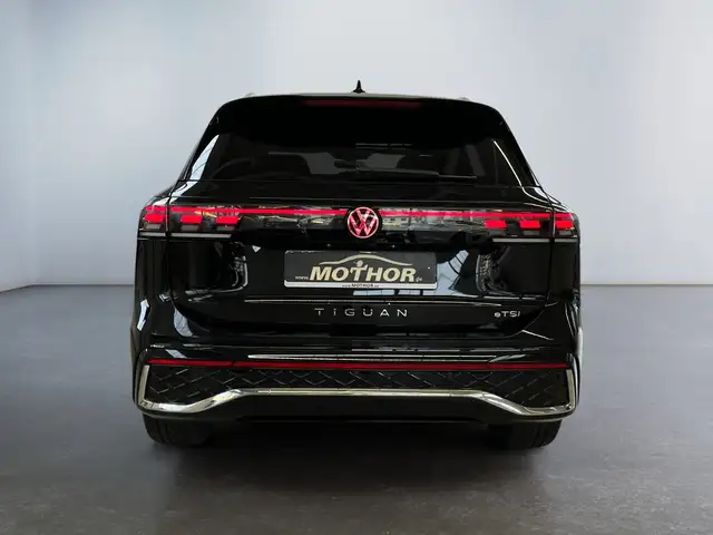 Volkswagen Tiguan view 5