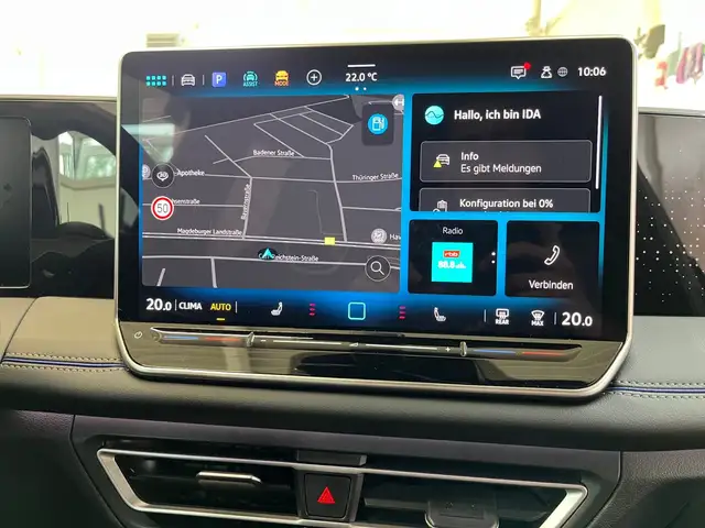 Volkswagen Tiguan view 13