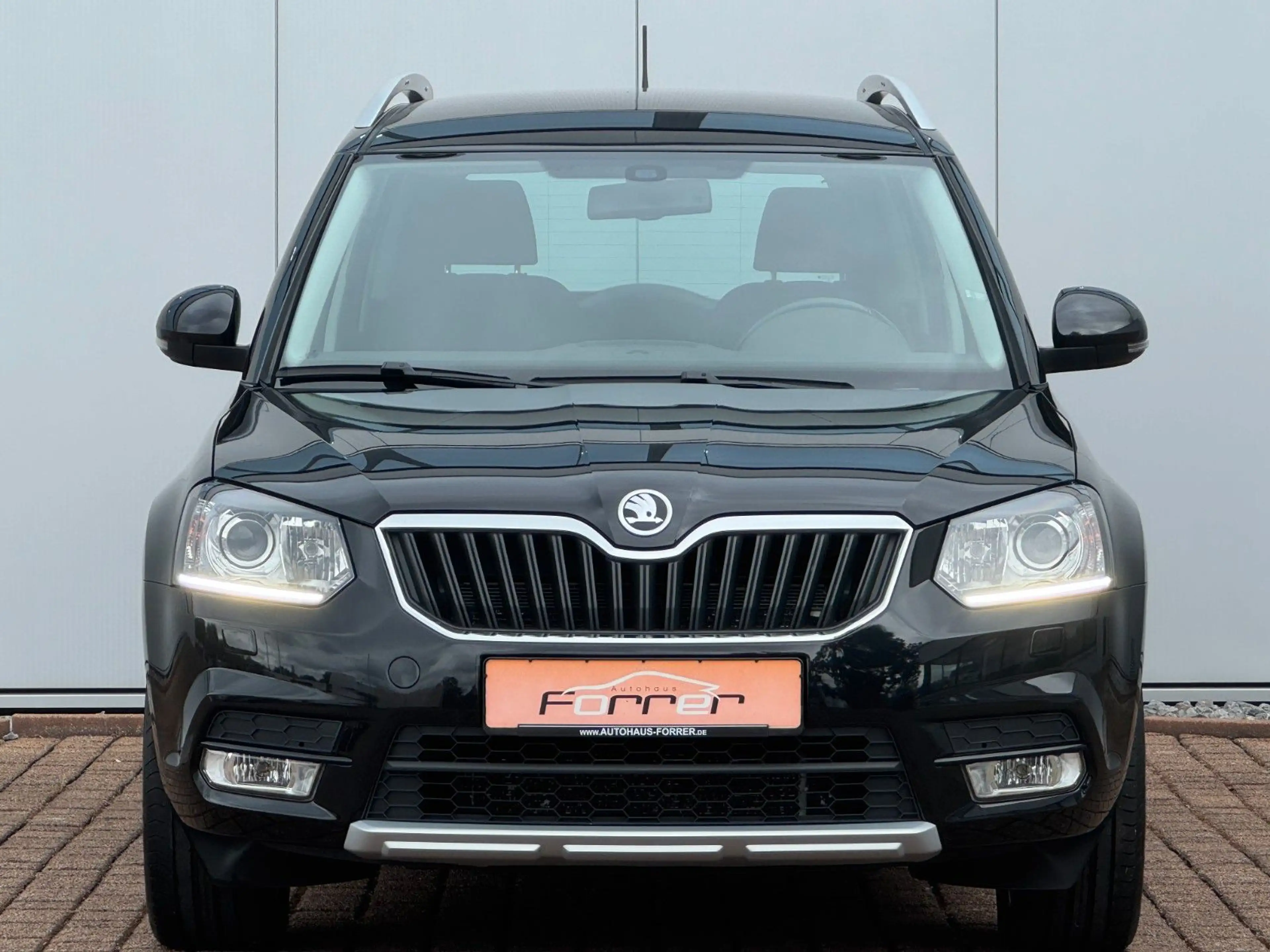 Skoda Yeti 2.0 TDI DSG "Edition"4x4 BI-XENON NAVI AHK — photo 12