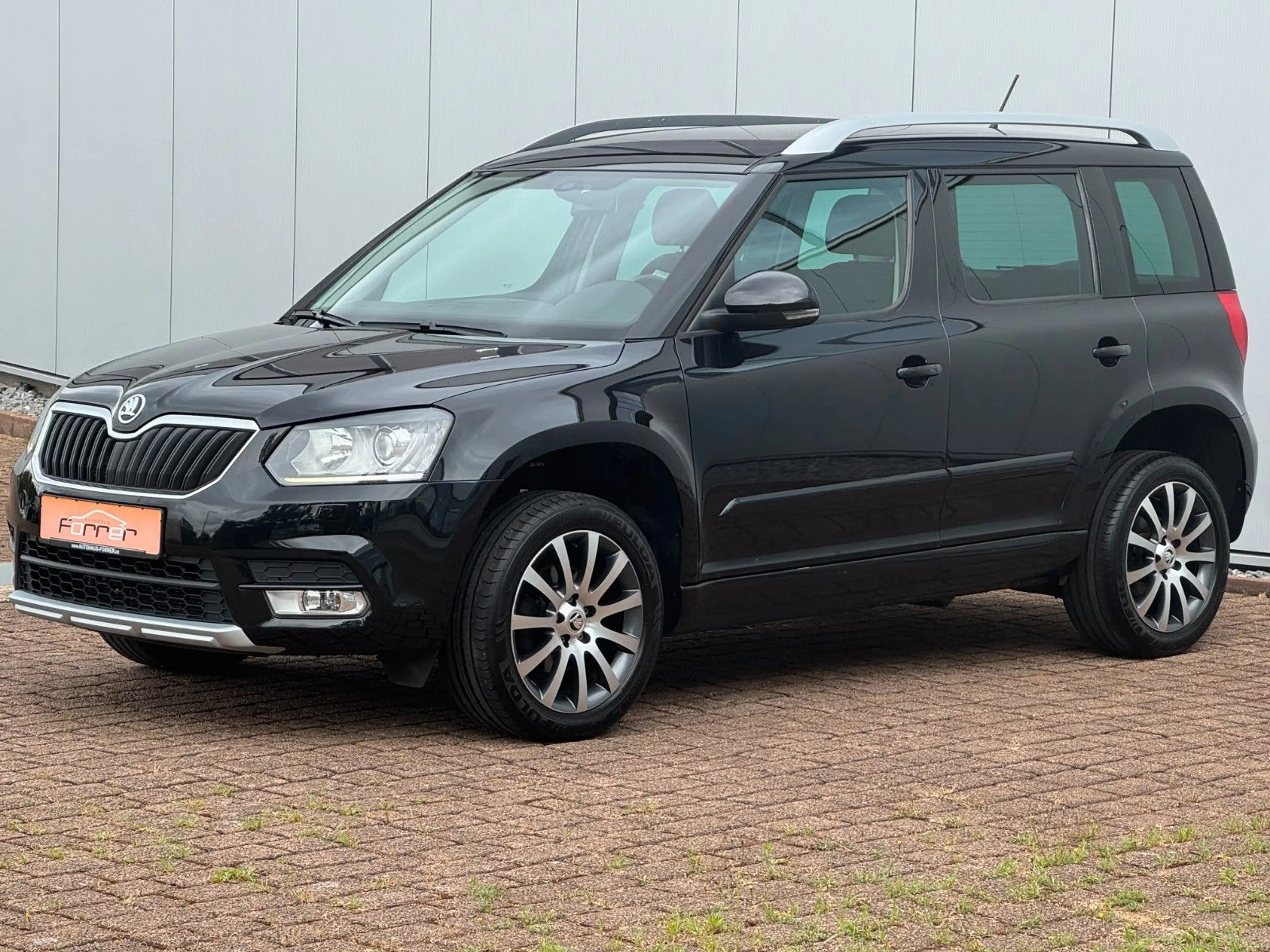 Skoda Yeti 2.0 TDI DSG "Edition"4x4 BI-XENON NAVI AHK — photo 15