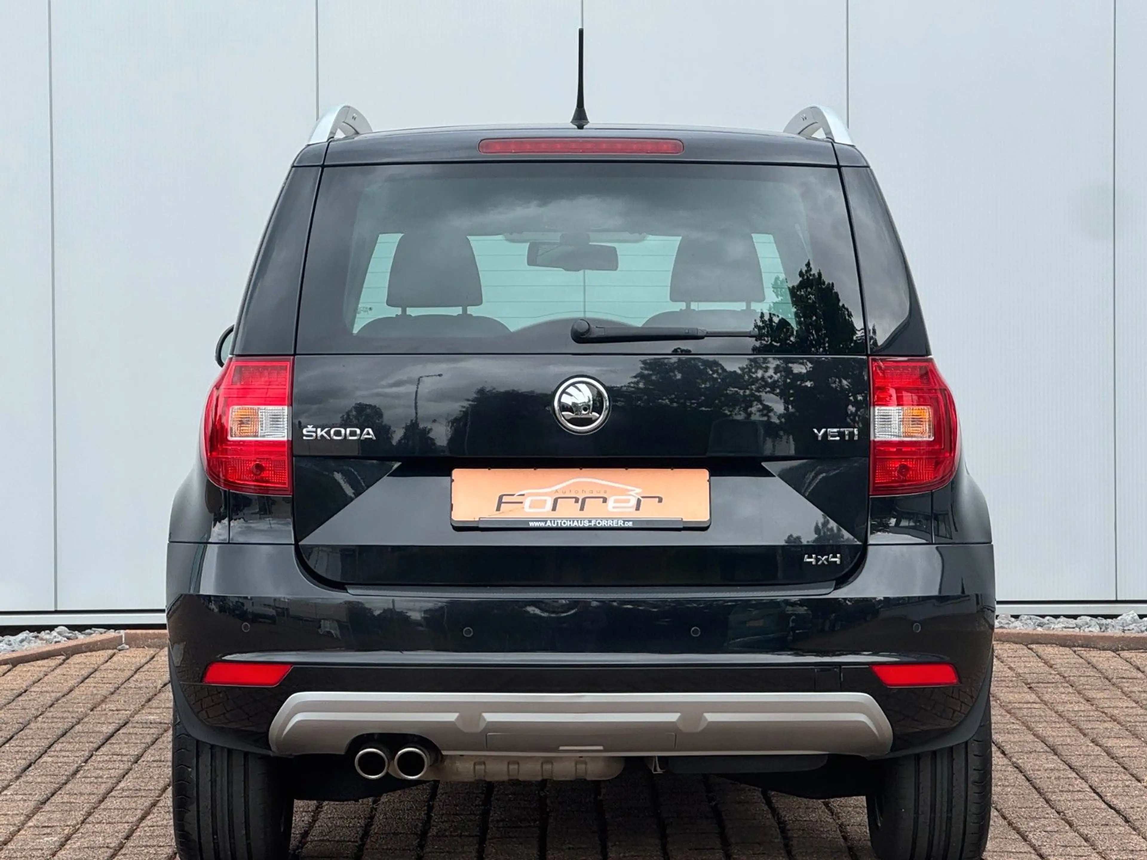 Skoda Yeti 2.0 TDI DSG "Edition"4x4 BI-XENON NAVI AHK — photo 13