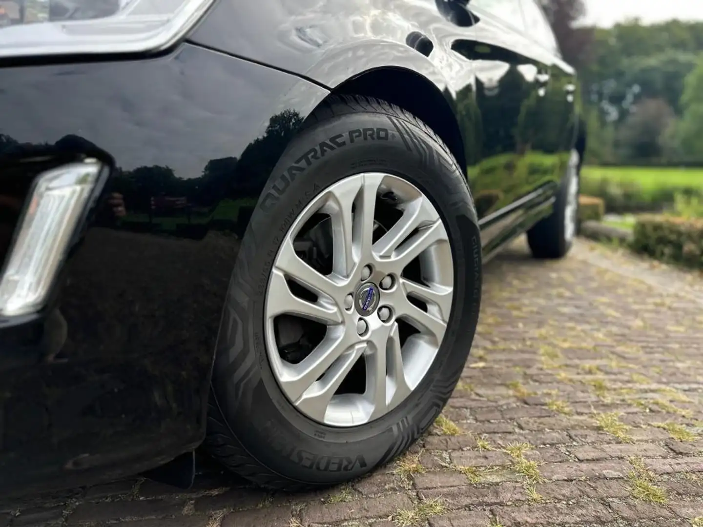 Volvo XC60 2.0 D4 AWD | Polar+ | Leder | Trekhaak | Noir - 2