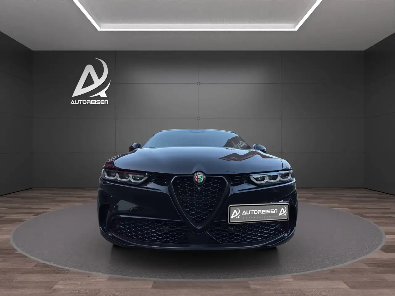 Alfa Romeo Tonale 2024 — фото 8