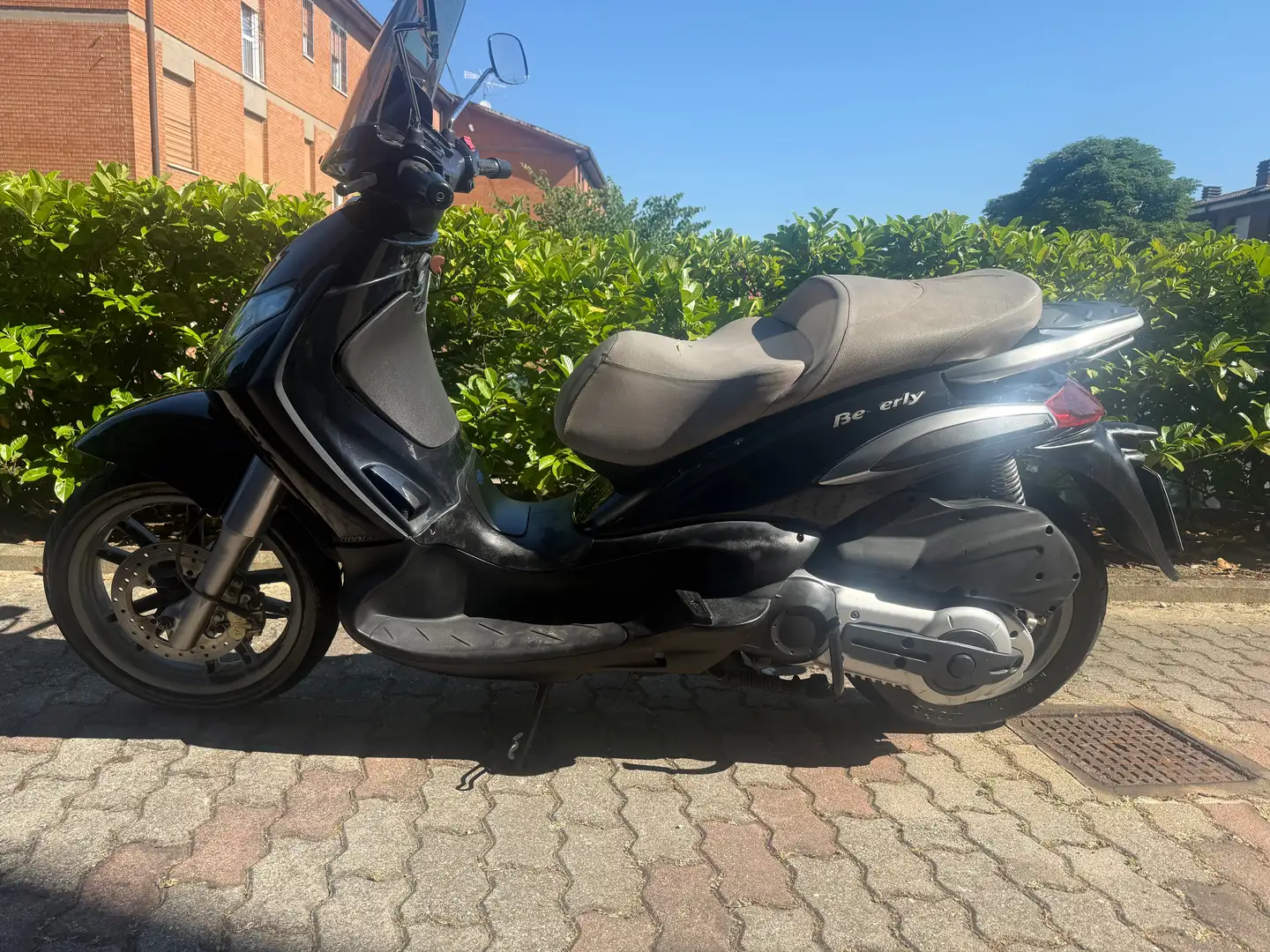 Piaggio Beverly 400 400 ie Чорний - 2