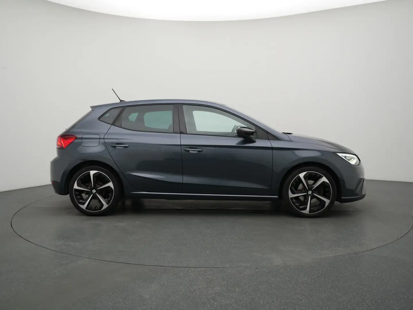 SEAT Ibiza FR DSG AHK NAVI VIRT KAM SHZ CARPLAY LE Grau - 2