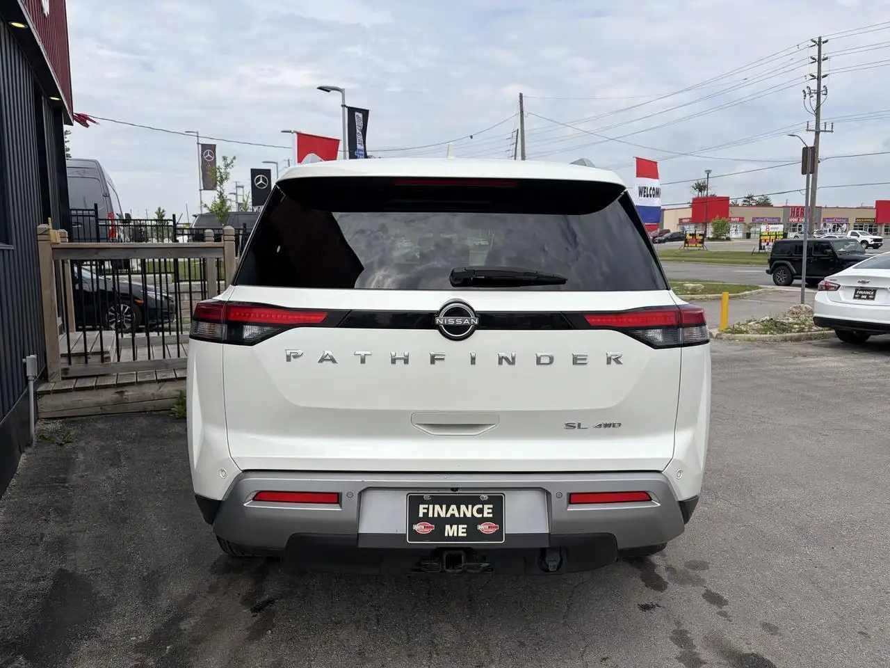 Nissan Pathfinder photo Nissan Pathfinder