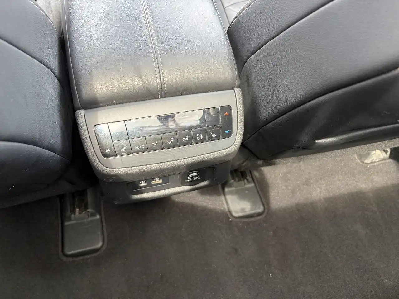 Nissan Pathfinder photo Nissan Pathfinder